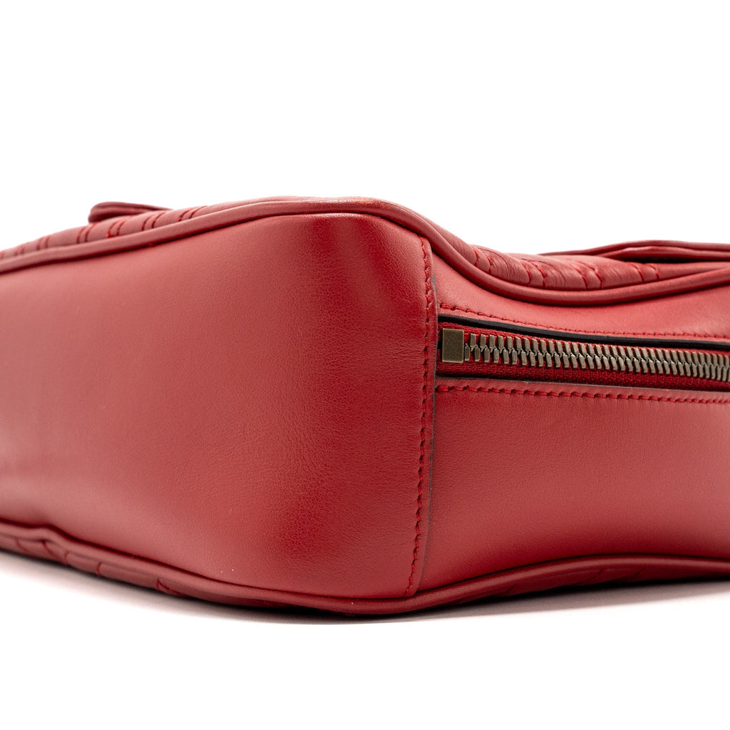 gucci-gg-marmont-matelasse-shoulder-bag-calfskin-red-ghw