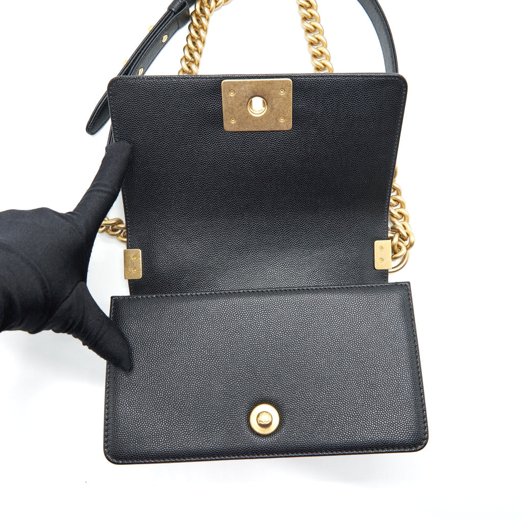 chanel-small-boy-bag-caviar-black-ghw