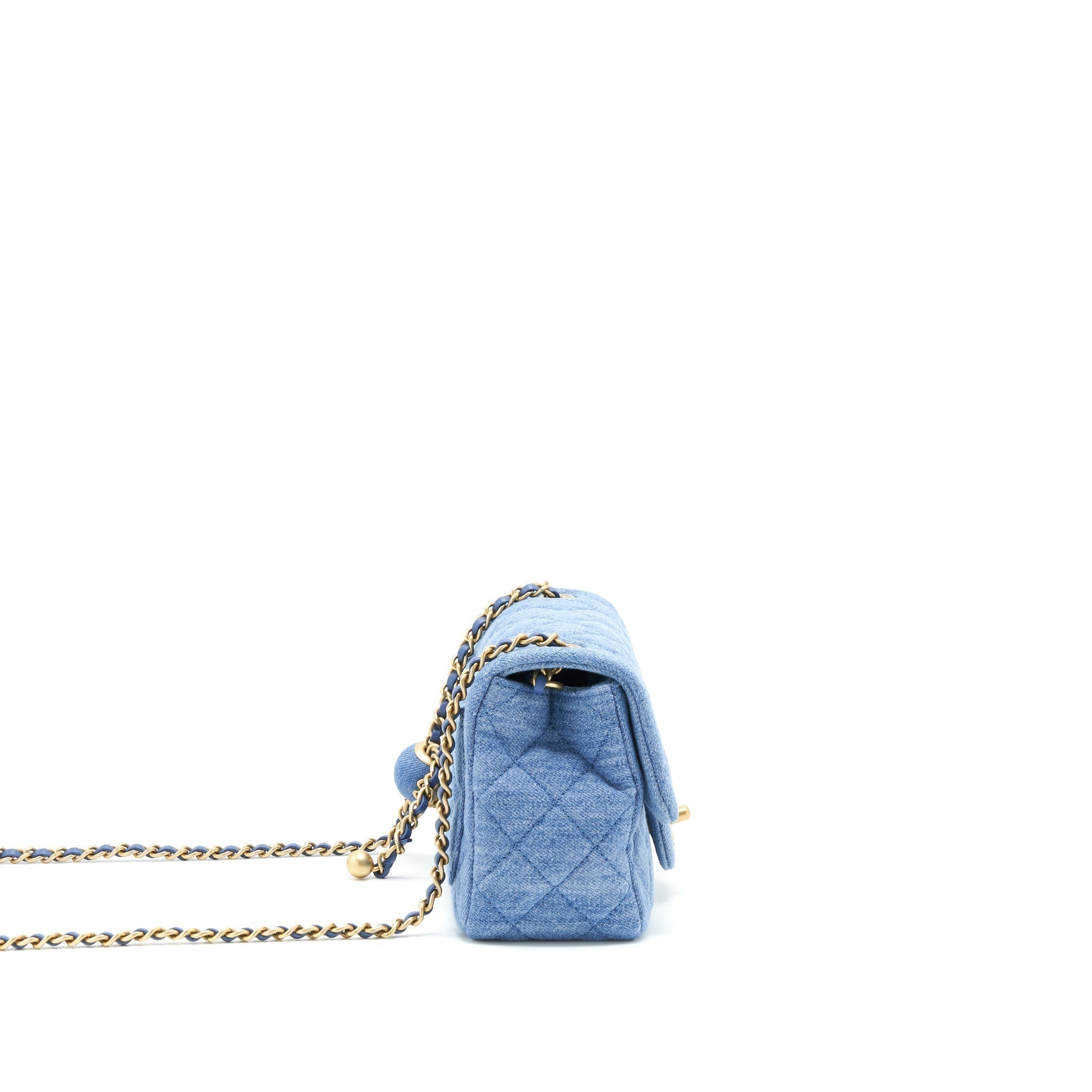 chanel-22c-denim-pearl-crush-mini-square-flap-bag-1