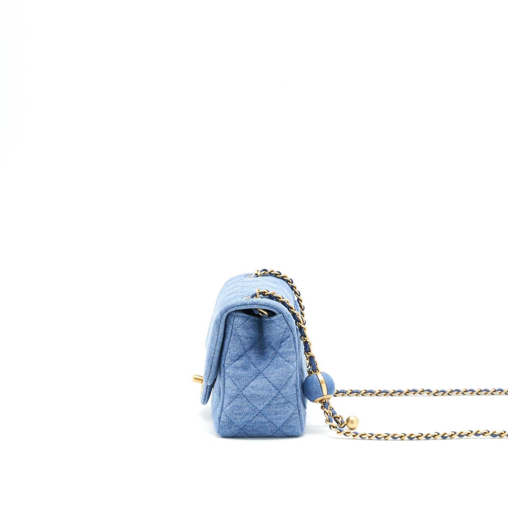 chanel-22c-denim-pearl-crush-mini-square-flap-bag-1
