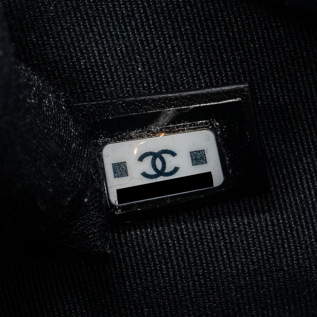 chanel-23b-round-clutch-caviar-black-ghw-microchip