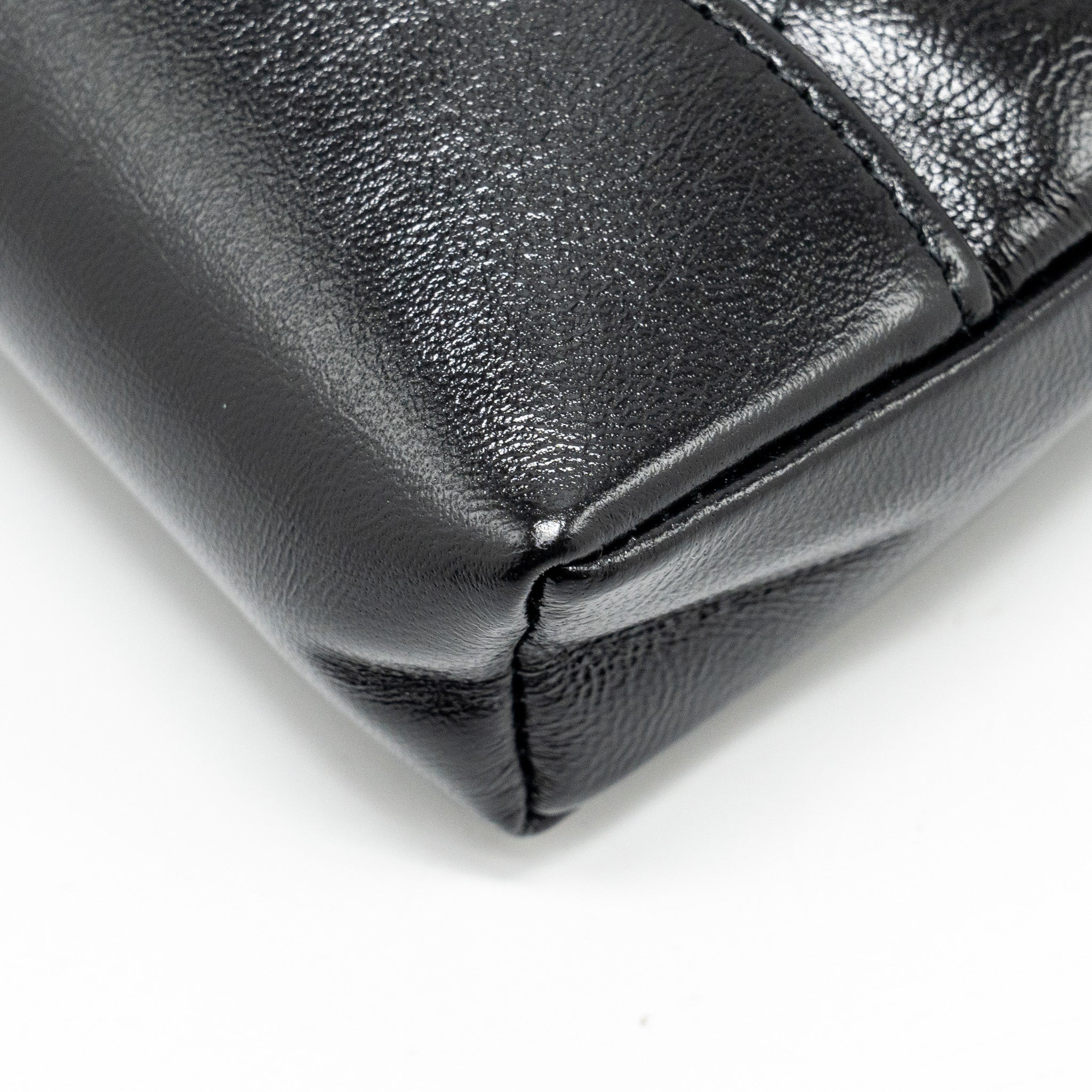chanel-mini-31-clutch-with-chain-shiny-calfskin-black-lghwmicrochip