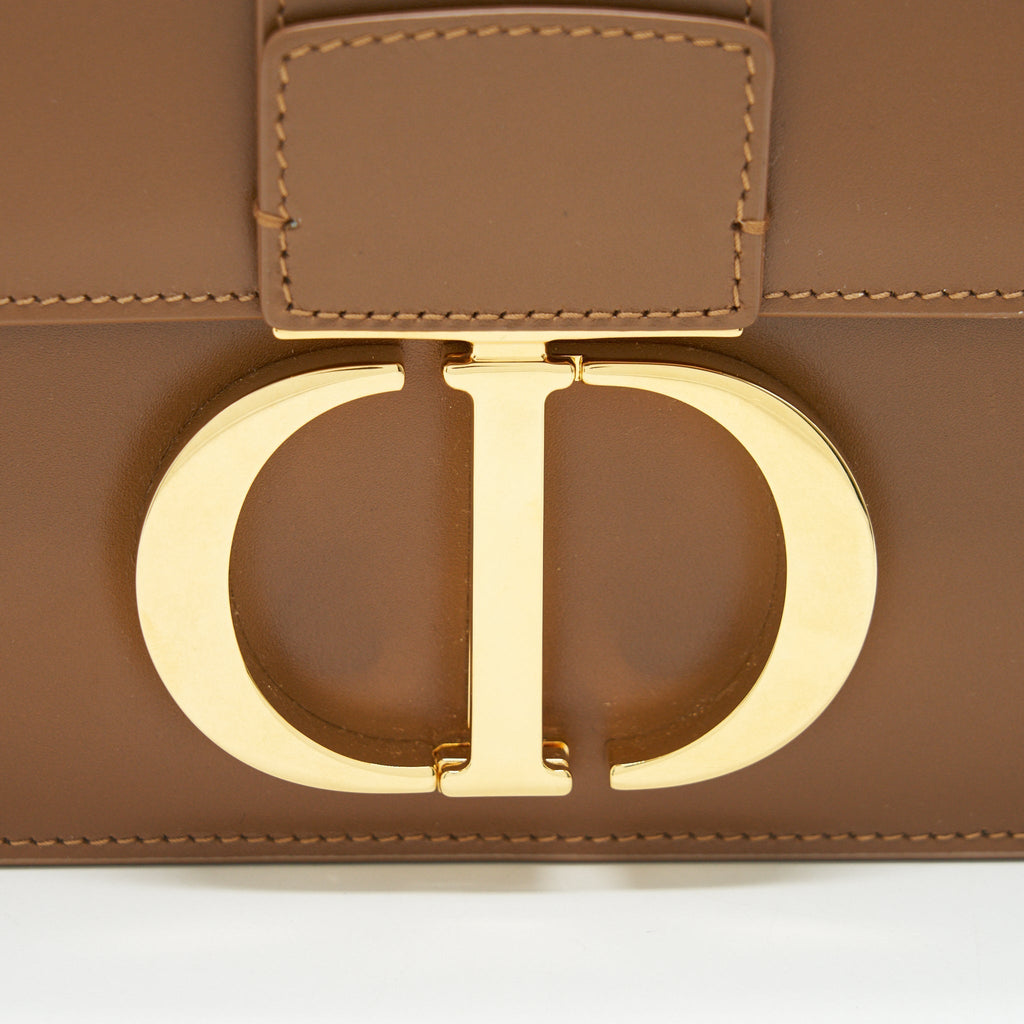 dior-30-montaigne-medium-bag-calfskin-caramel