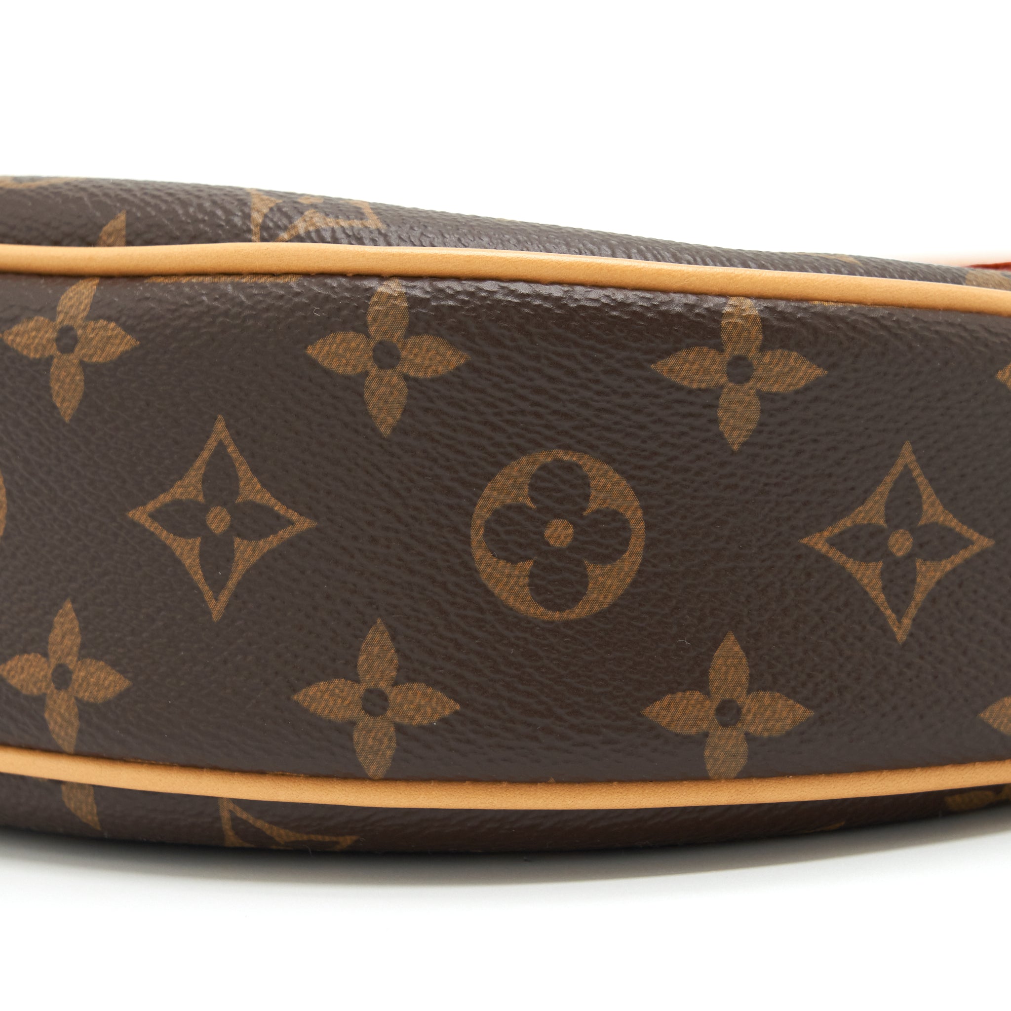 louis-vuitton-loop-bag-monogram-canvas-ghw