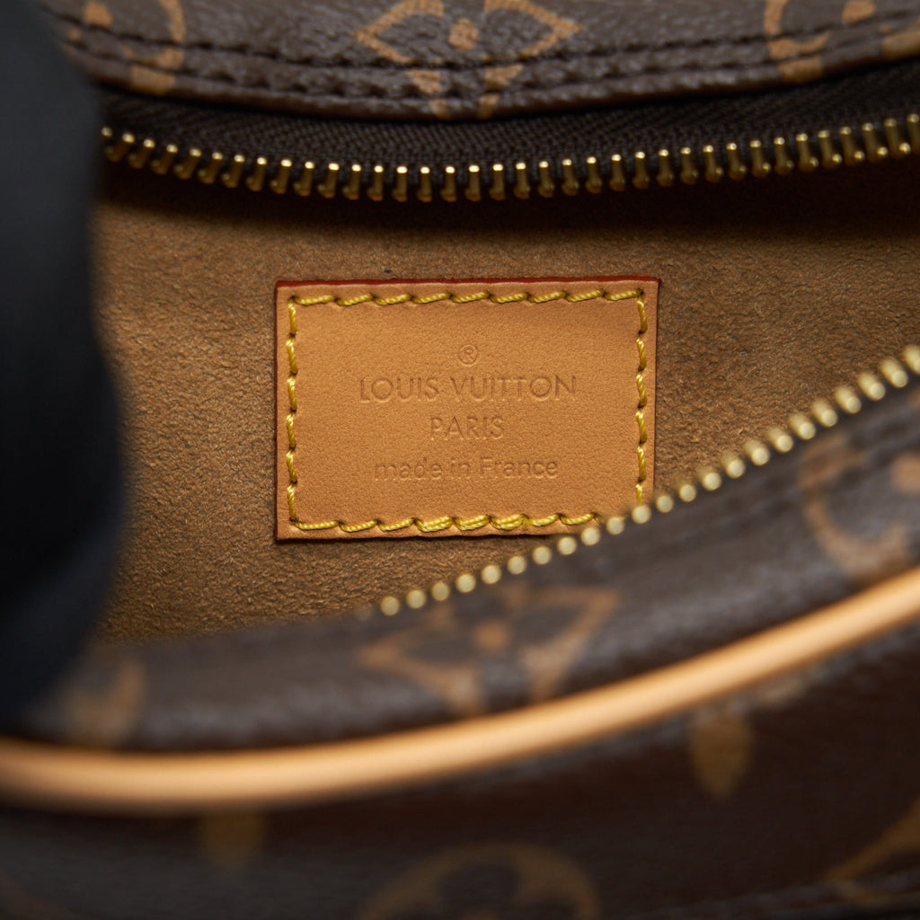 louis-vuitton-loop-bag-monogram-canvas-ghw