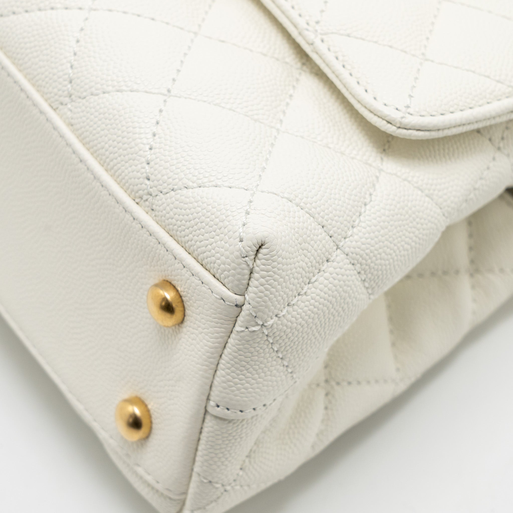 chanel-detailed-top-handle-small-coco-handle-caviar-white-ghw-microchip