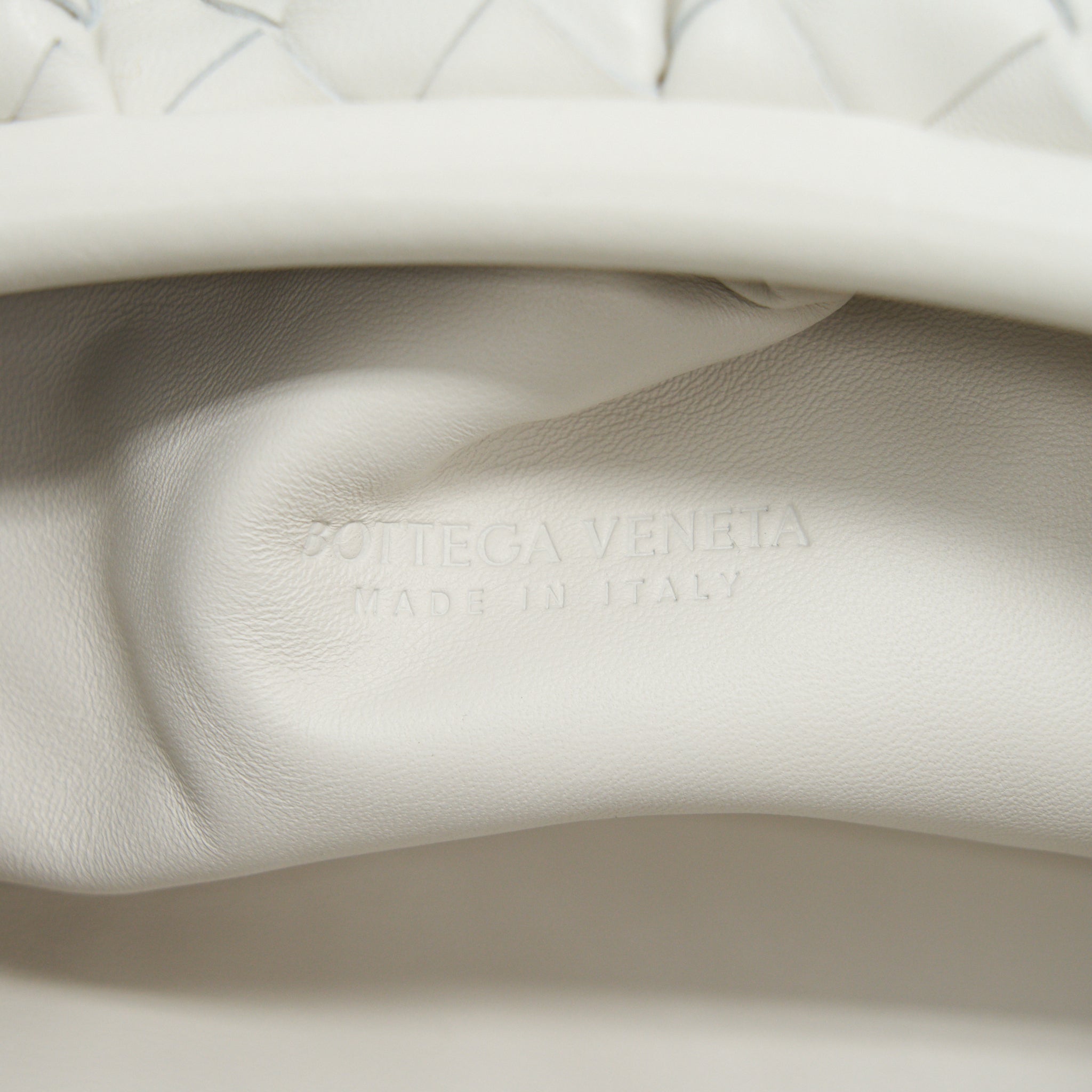 bottega-veneta-intrecciato-pouch-in-white