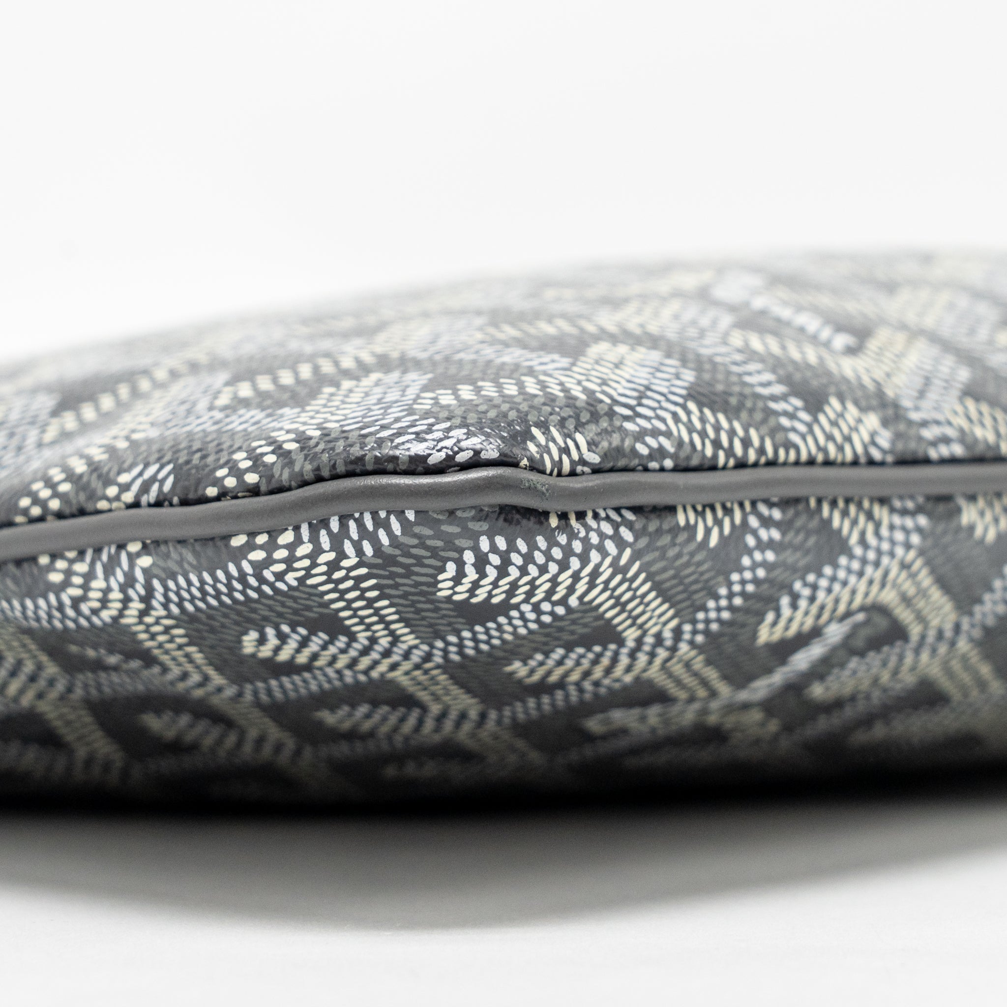 goyard-senat-mm-pouch-goyardline-canvas-grey-shw-1