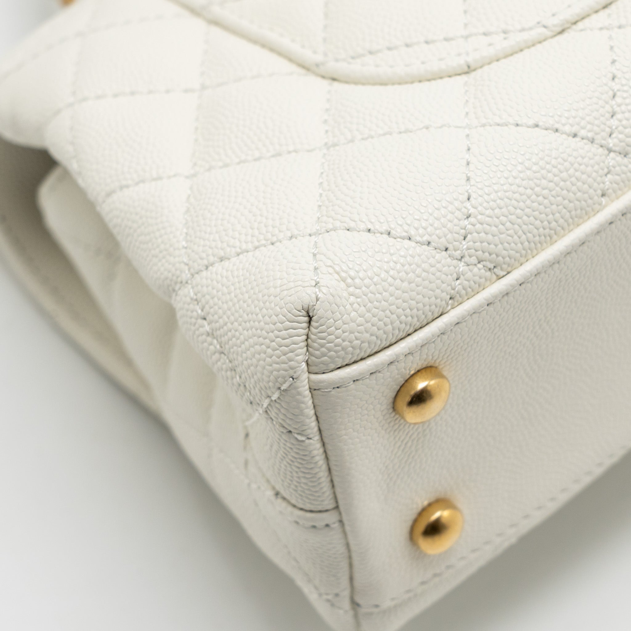 chanel-detailed-top-handle-small-coco-handle-caviar-white-ghw-microchip