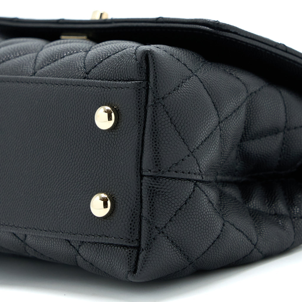 chanel-coco-handle-caviar-black-lghwmicrochip