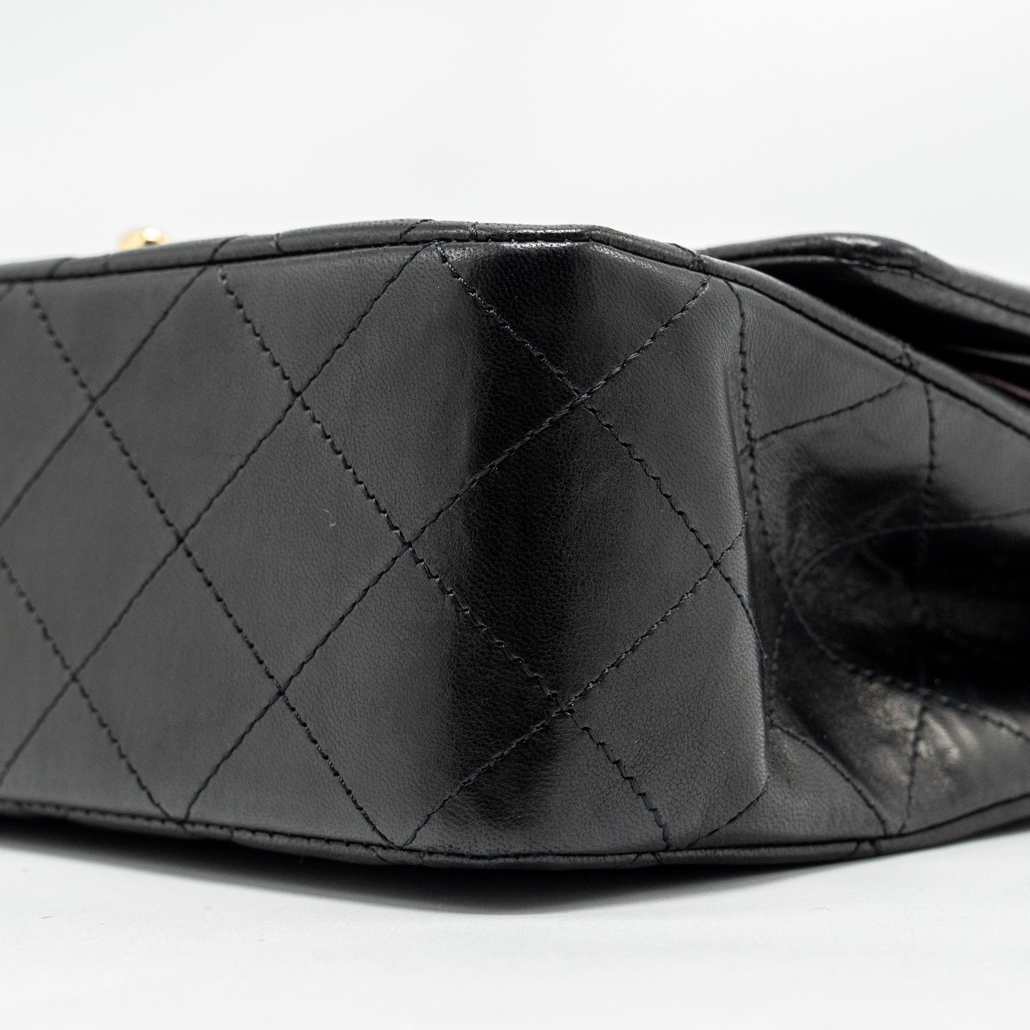 chanel-medium-classic-double-flap-bag-lambskin-black-ghw-copy-1
