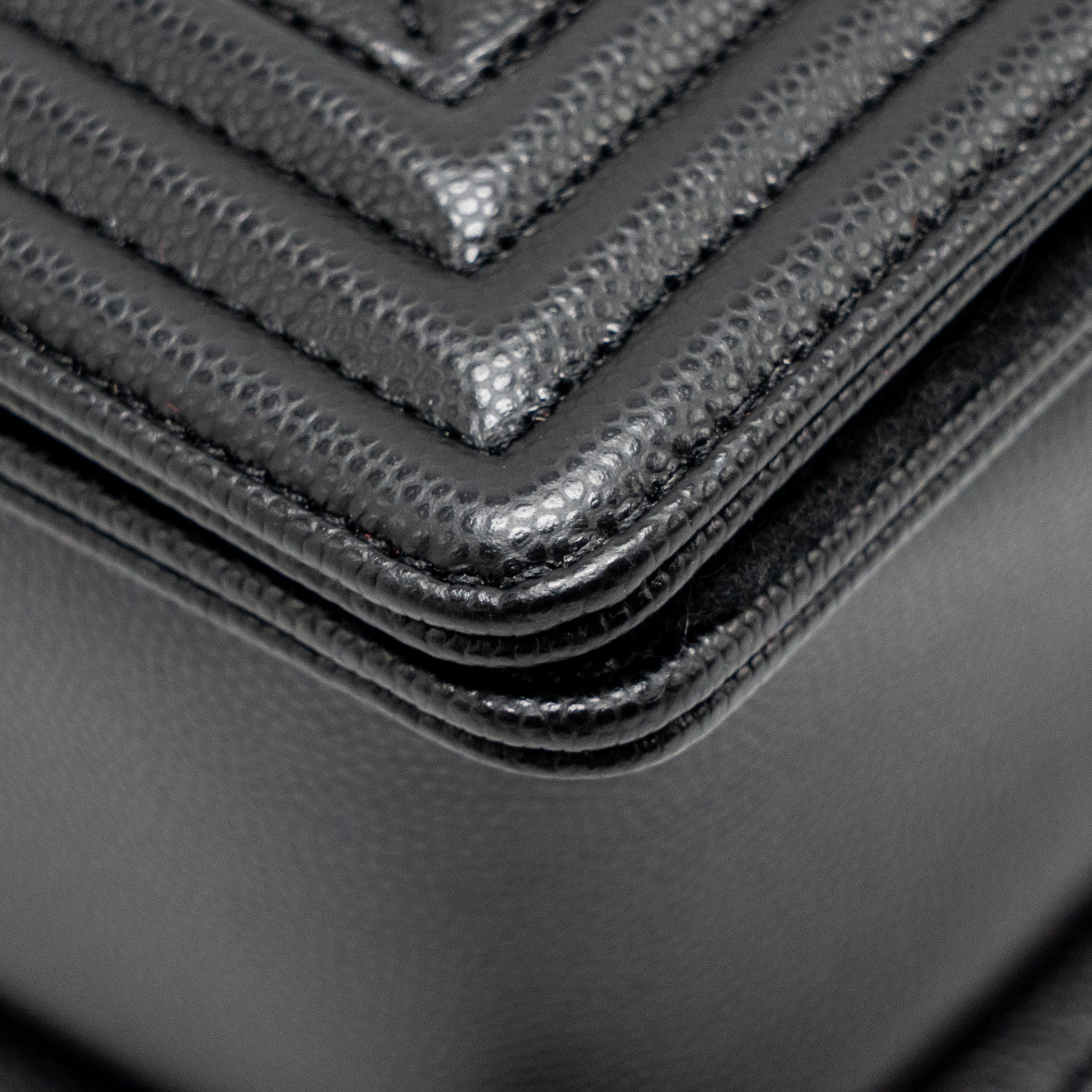 chanel-new-medium-boy-bag-caviar-black-ghw-microchip