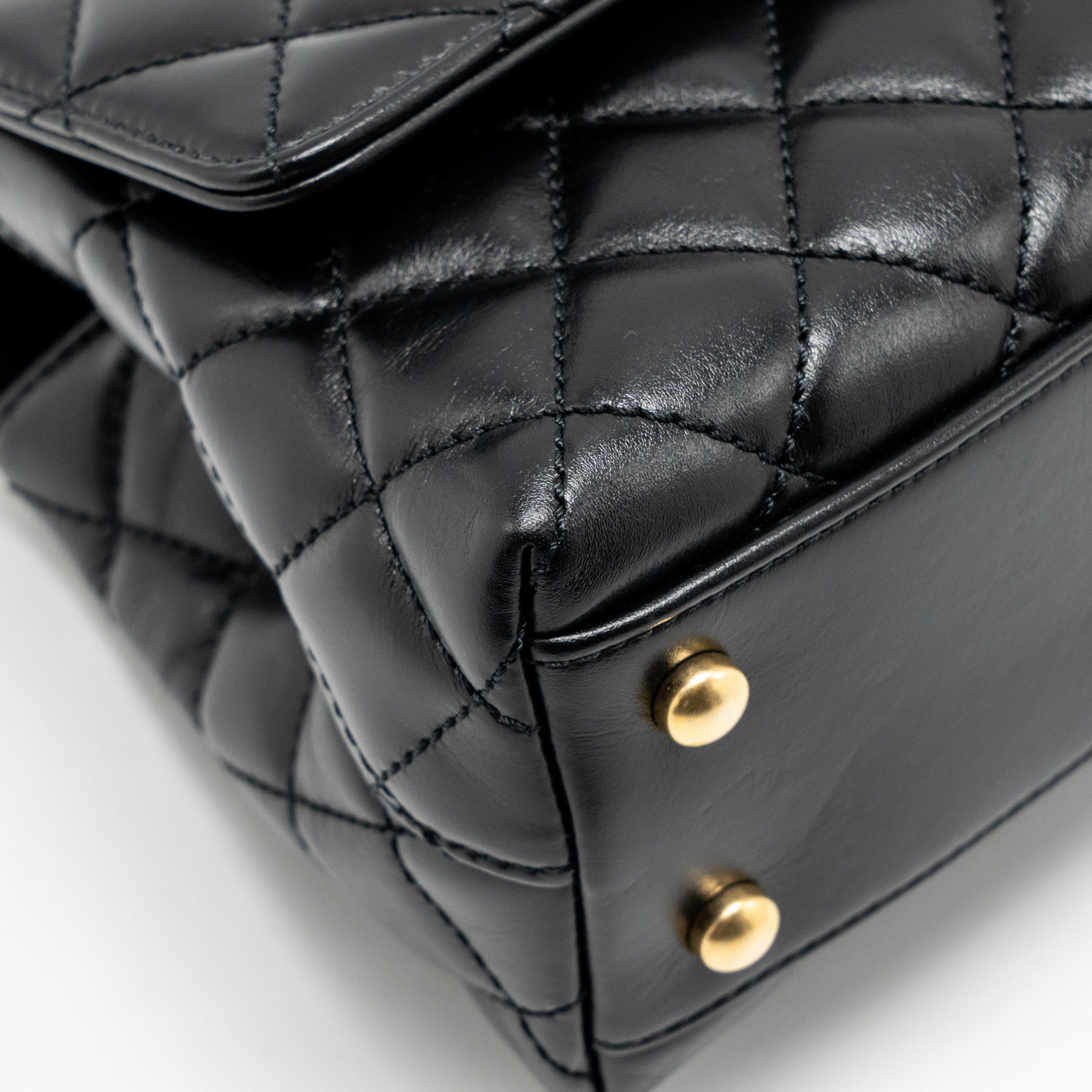 chanel-detailed-metal-handle-small-coco-handle-flap-bag-calfskin-black-ghw-microchip