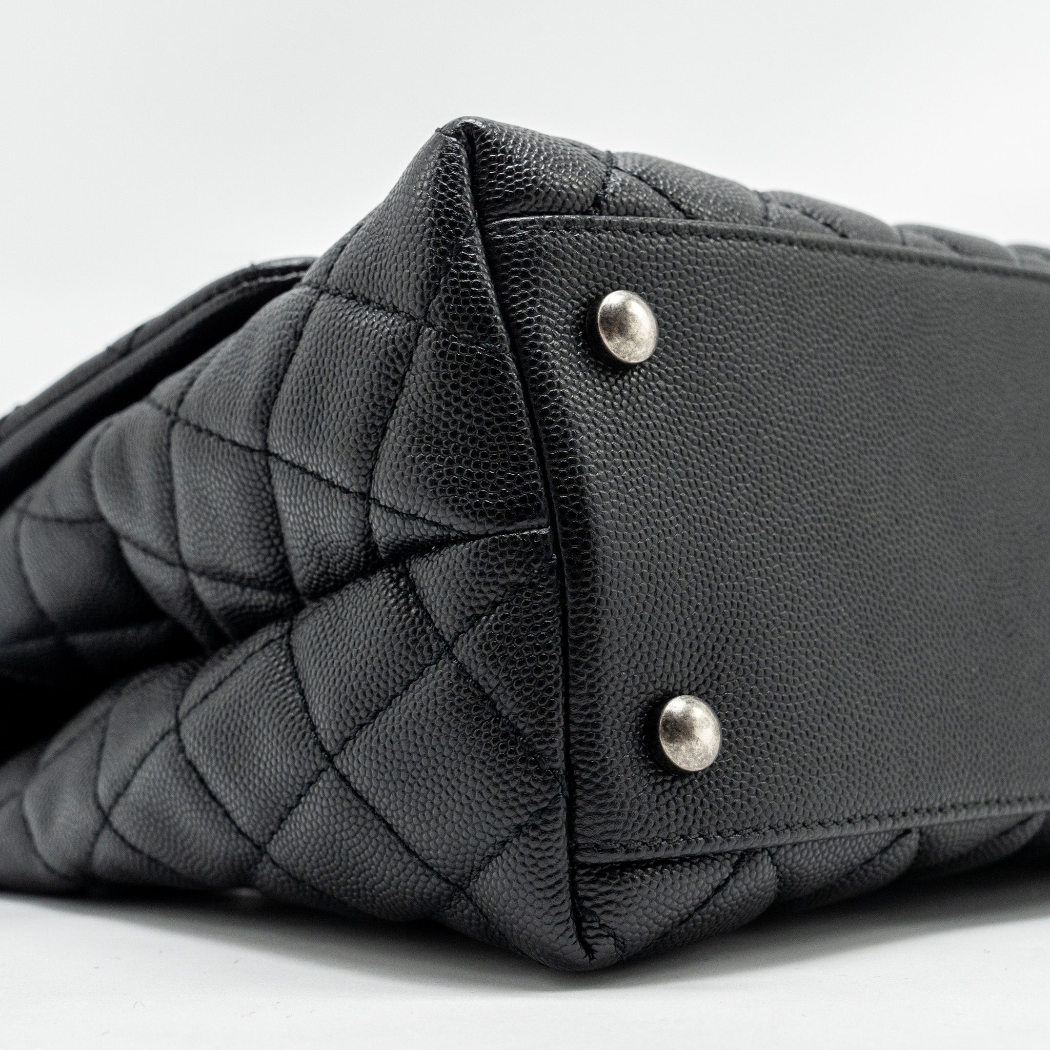 chanel-medium-coco-handle-caviar-lizard-handle-black-burgundy-ruthenium-hardware