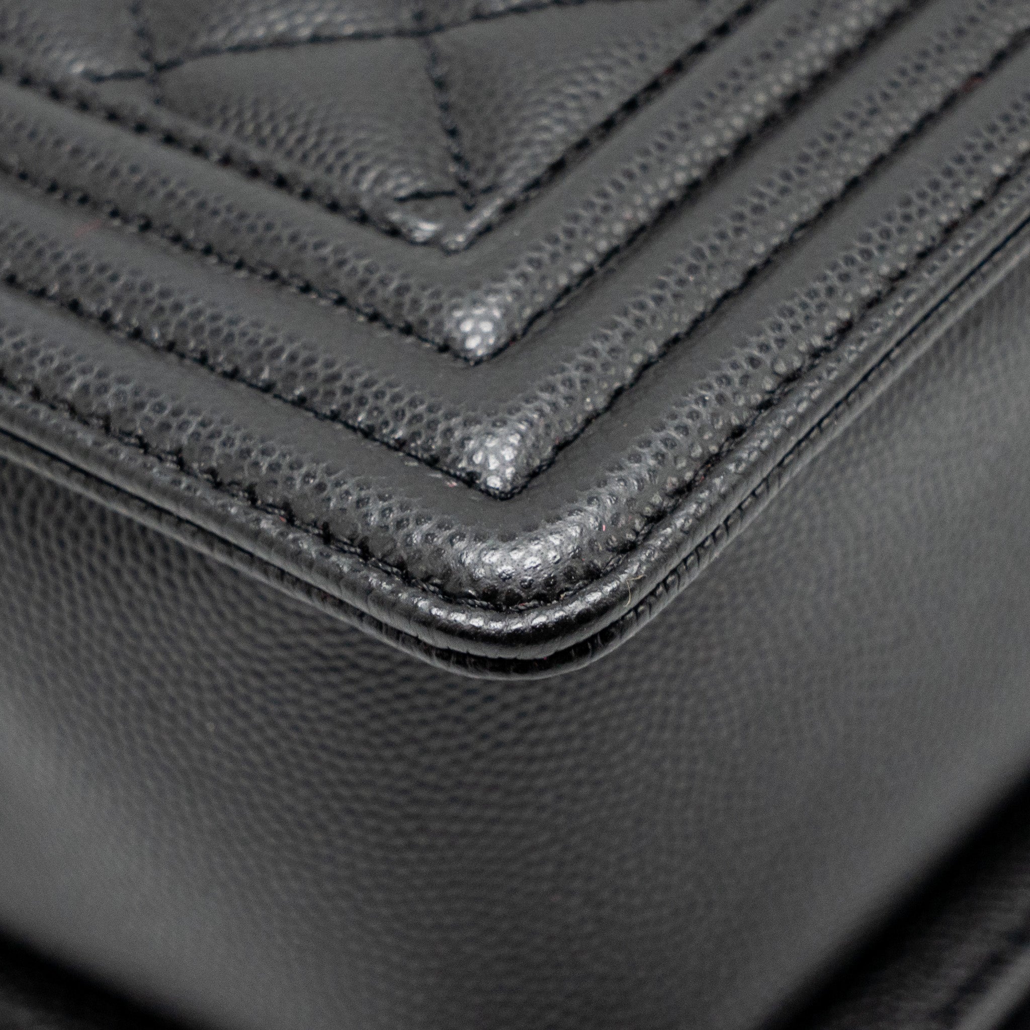 chanel-new-medium-boy-bag-caviar-black-ghw-microchip