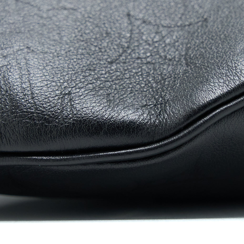 louis-vuitton-discovery-bumbag-pm-monogram-shadow-calfskin-black-with-black-hardware