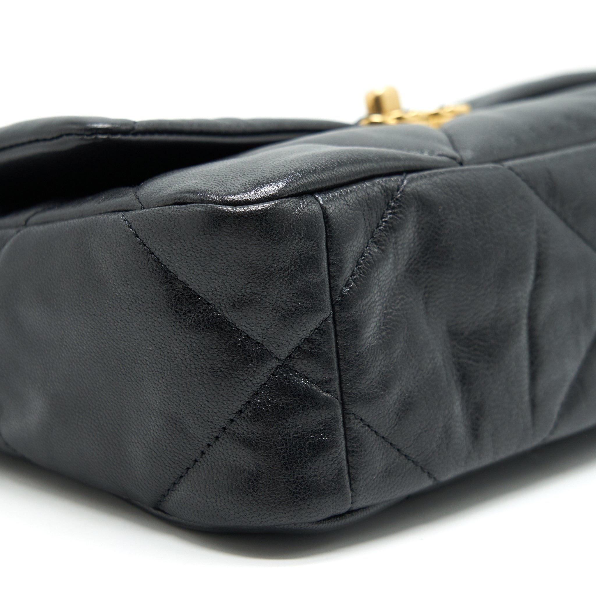 chanel-19-small-in-black-goatskin-leather-1