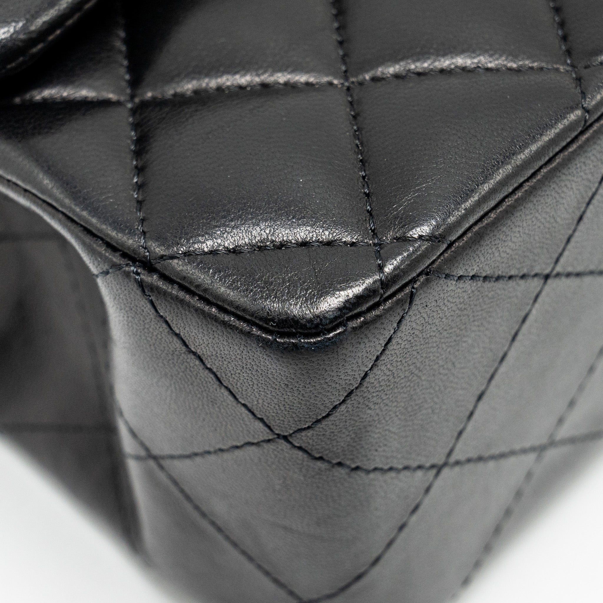 chanel-medium-classic-double-flap-bag-lambskin-black-ghw-copy-1