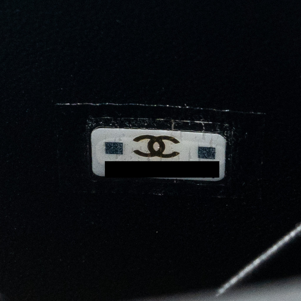 chanel-22b-enamel-top-handle-mini-flap-bag-lambskin-black-ghw-microchip-copy