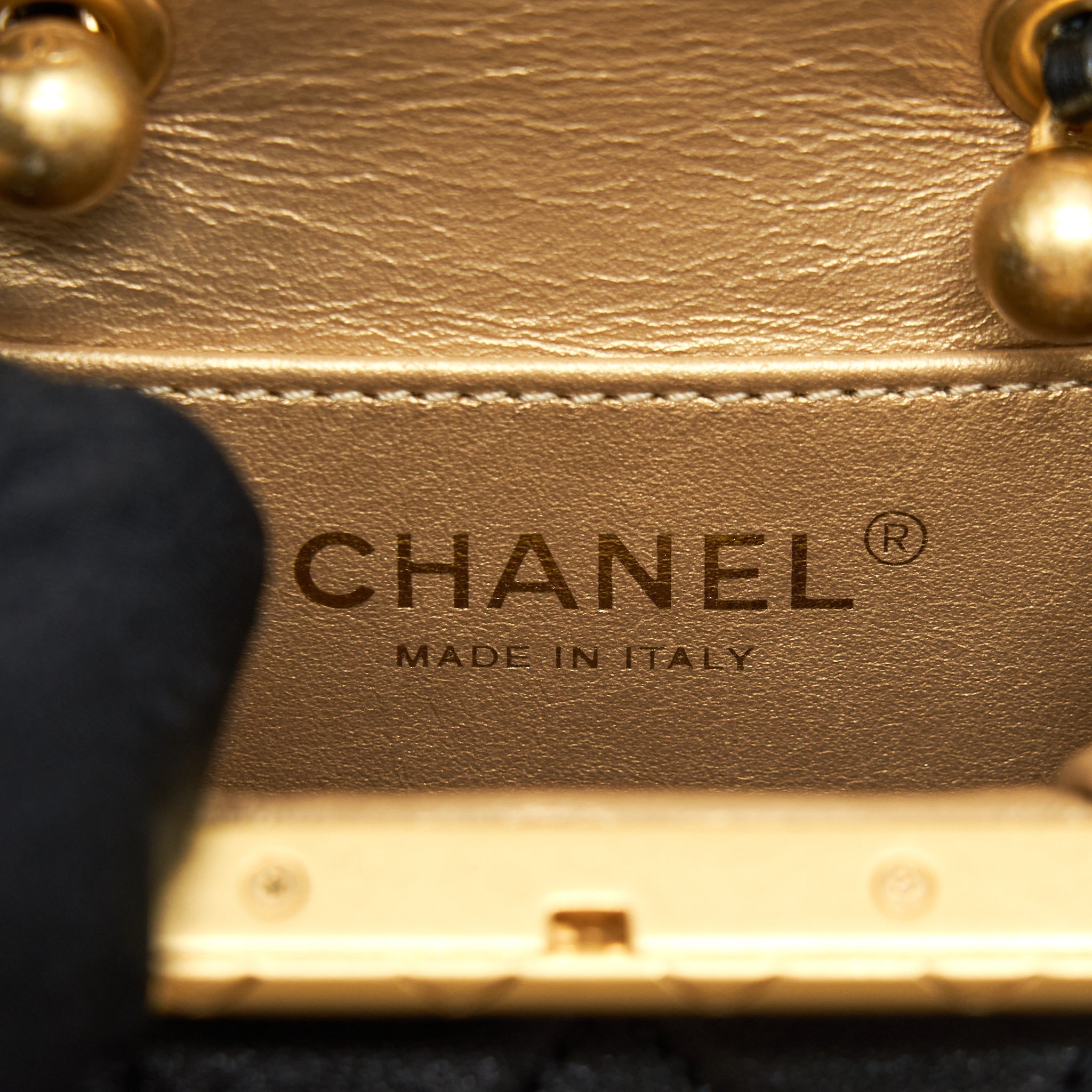 chanel-20a-kiss-lock-mini-vanity-flap-bag-calfskin-black-ghw-1