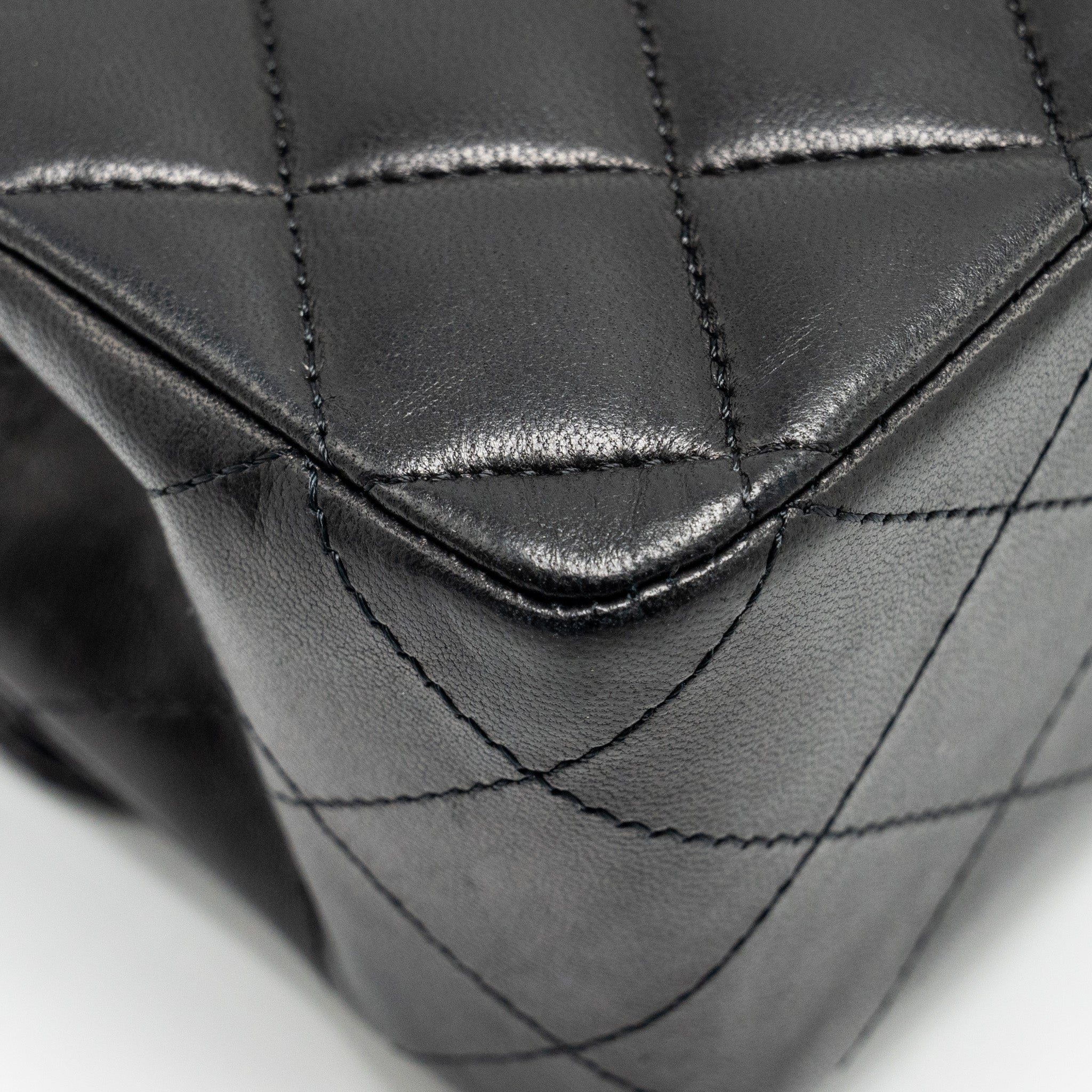 chanel-medium-classic-double-flap-bag-lambskin-black-ghw-copy-1