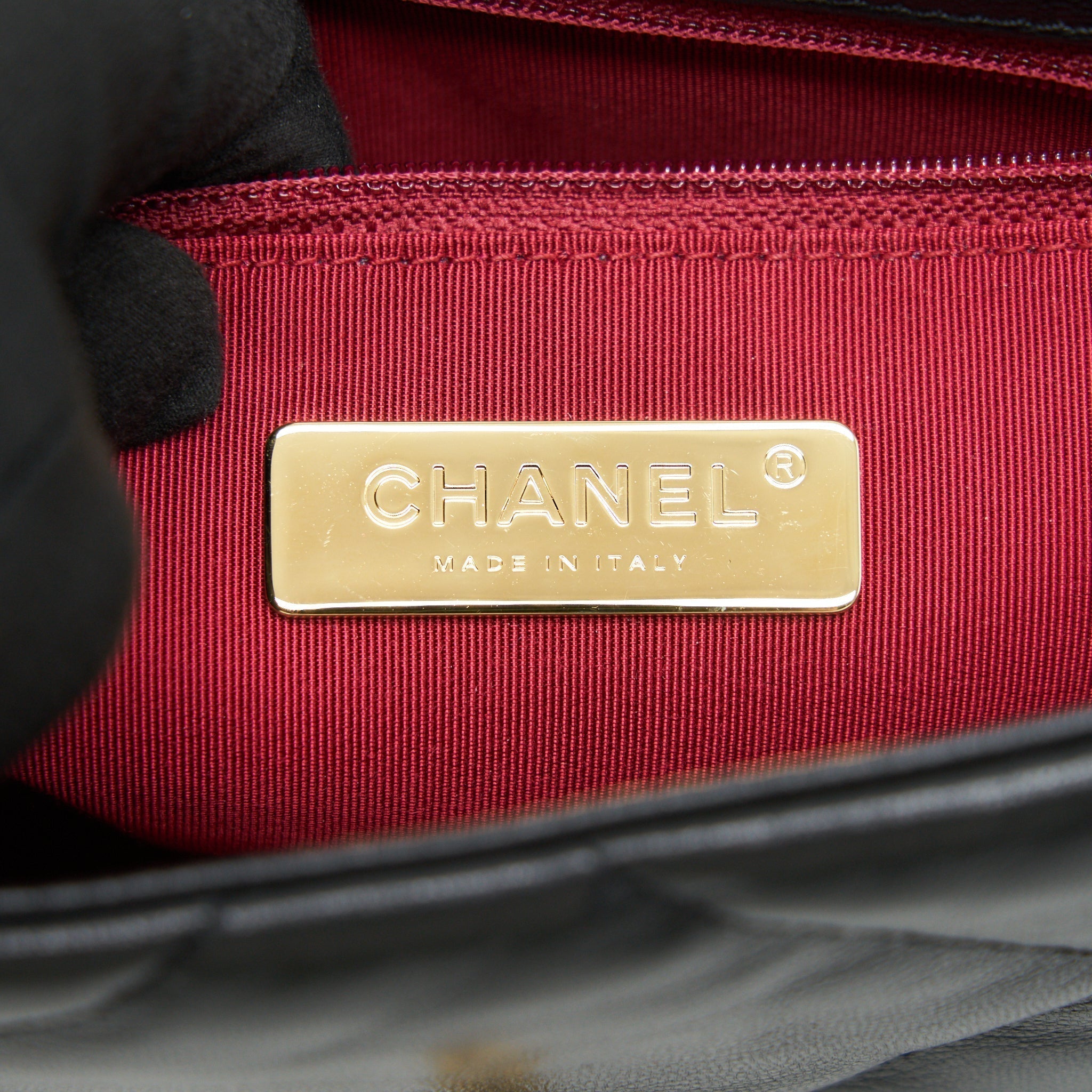 chanel-19-small-in-black-goatskin-leather-1