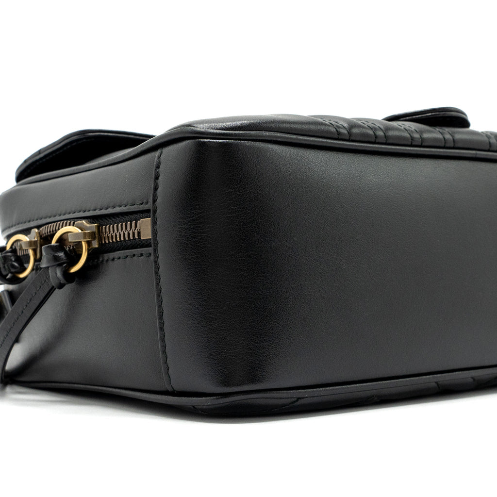 gucci-gg-marmont-matelasse-shoulder-bag-calfskin-black-ghw