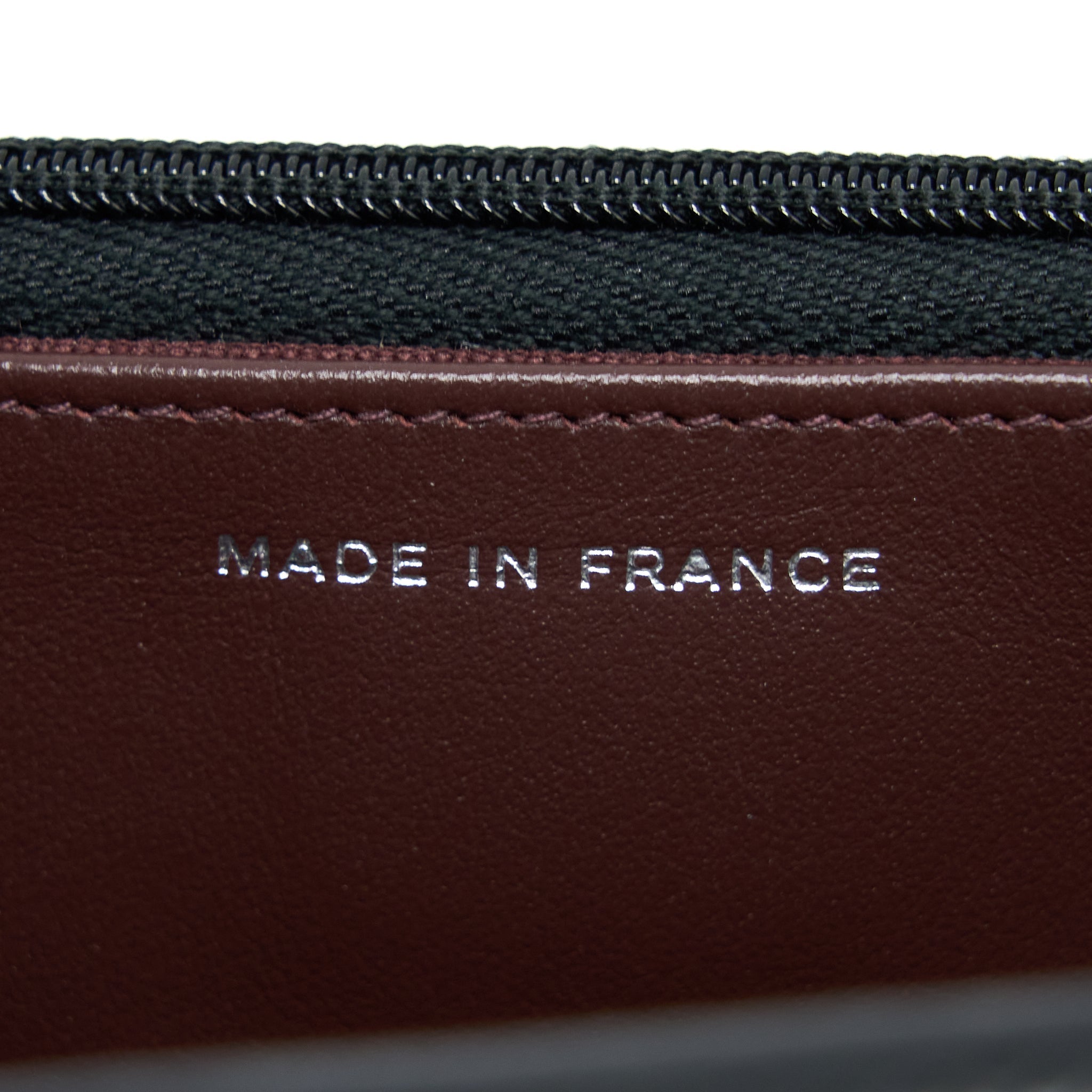 chanel-classic-wallet-on-chain-caviar-black-shwmicrochip