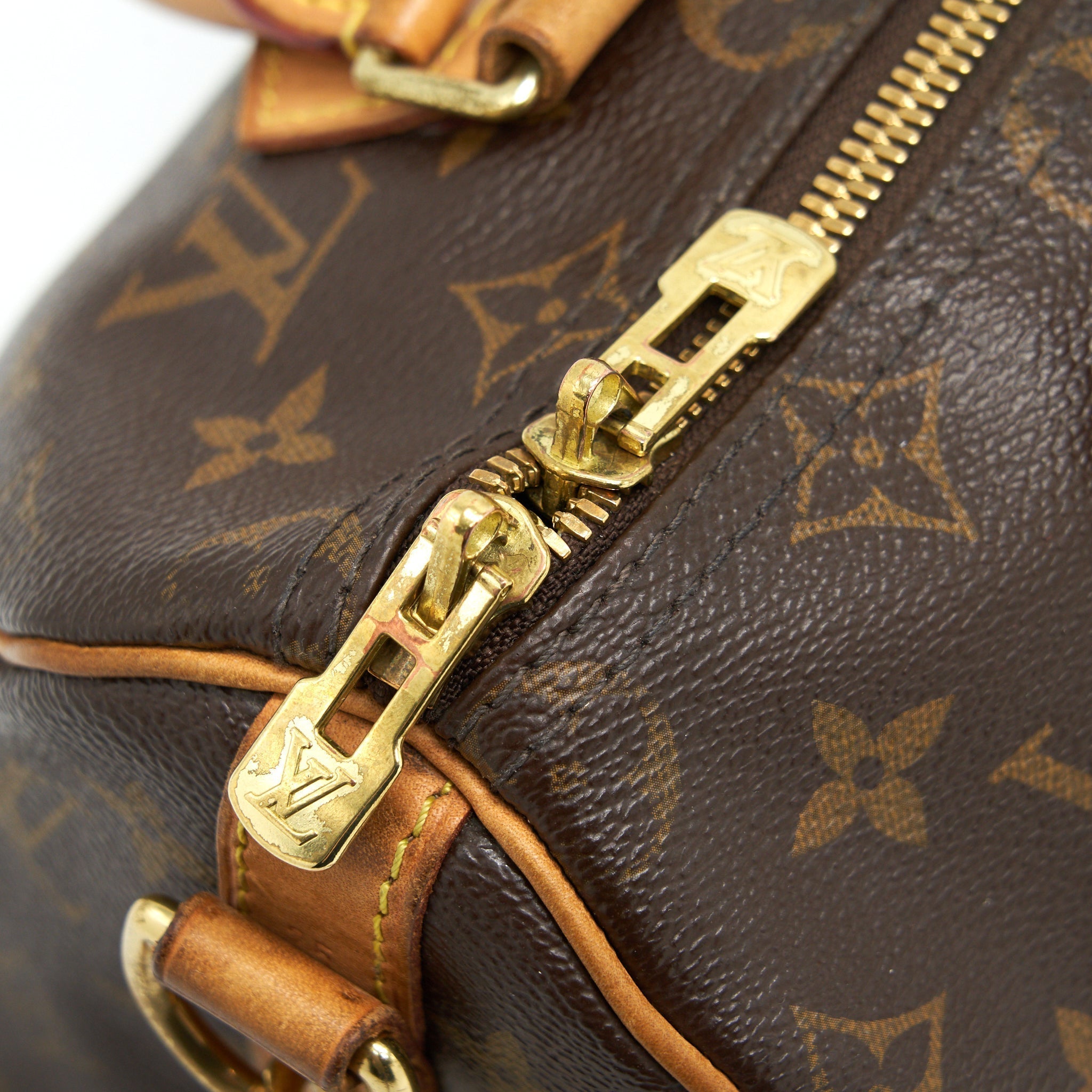 louis-vuitton-speedy25-with-strap-monogram-canvas