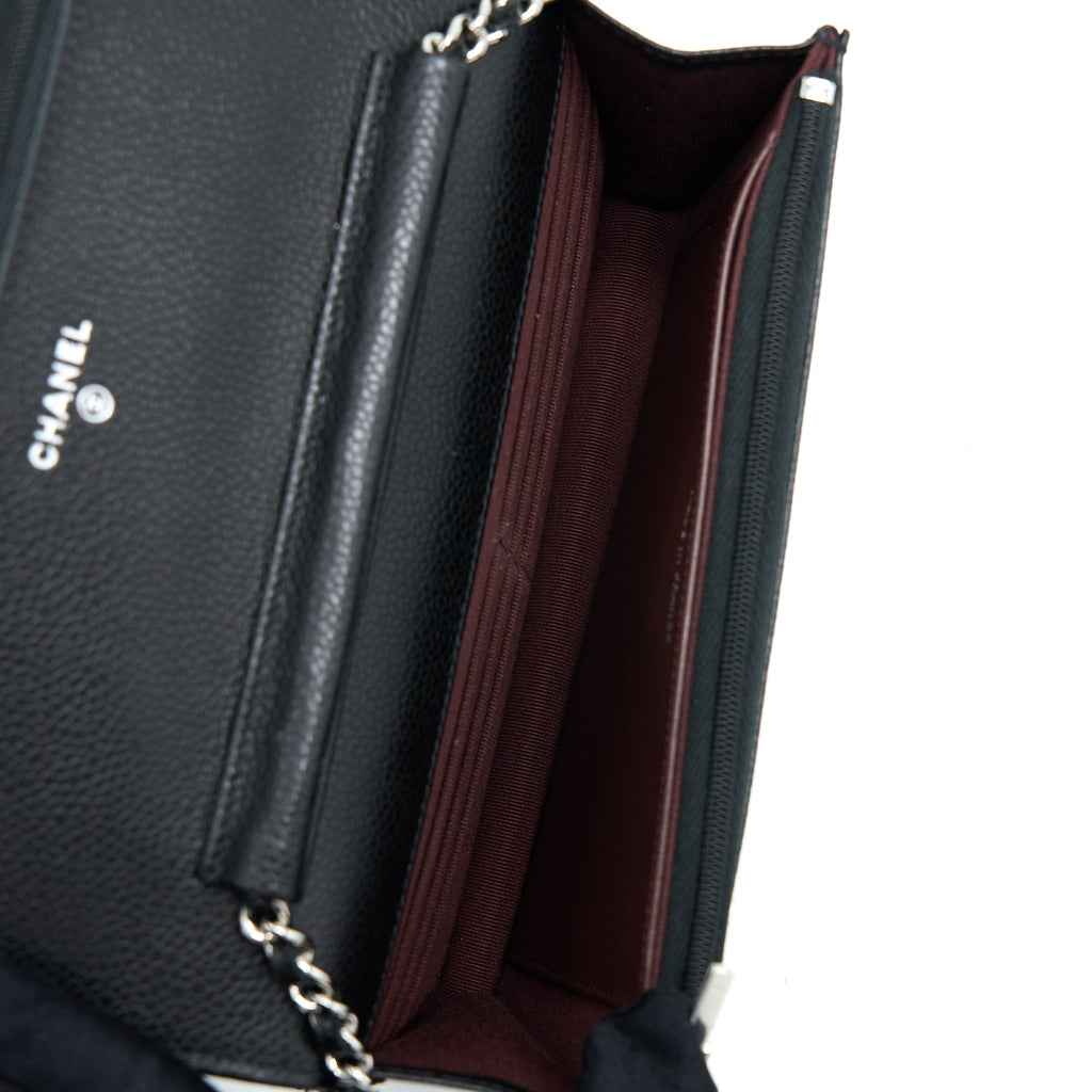 chanel-classic-wallet-on-chain-caviar-black-shwmicrochip