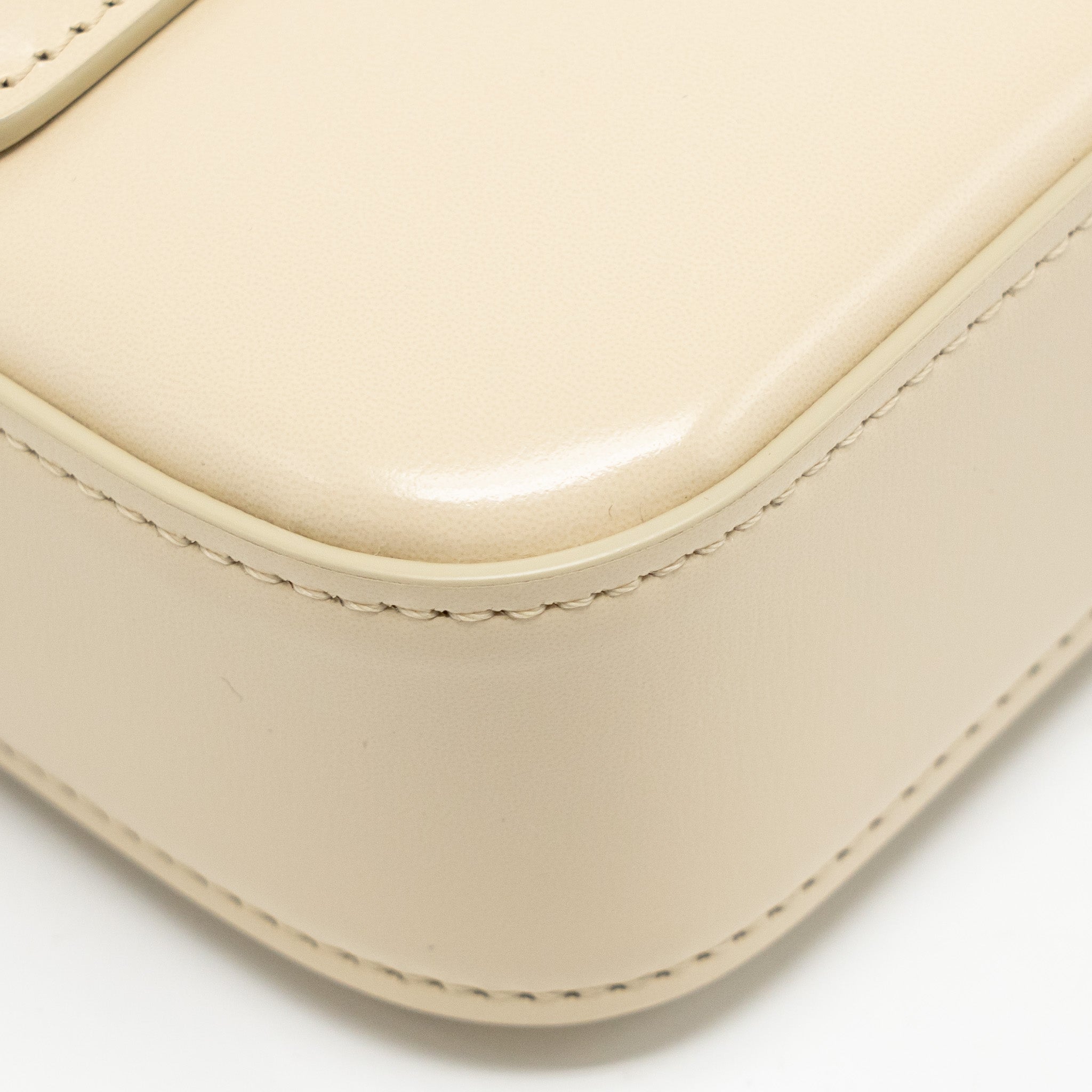 celine-triomphe-shouder-bag-shiny-calfskin-ivory-ghw