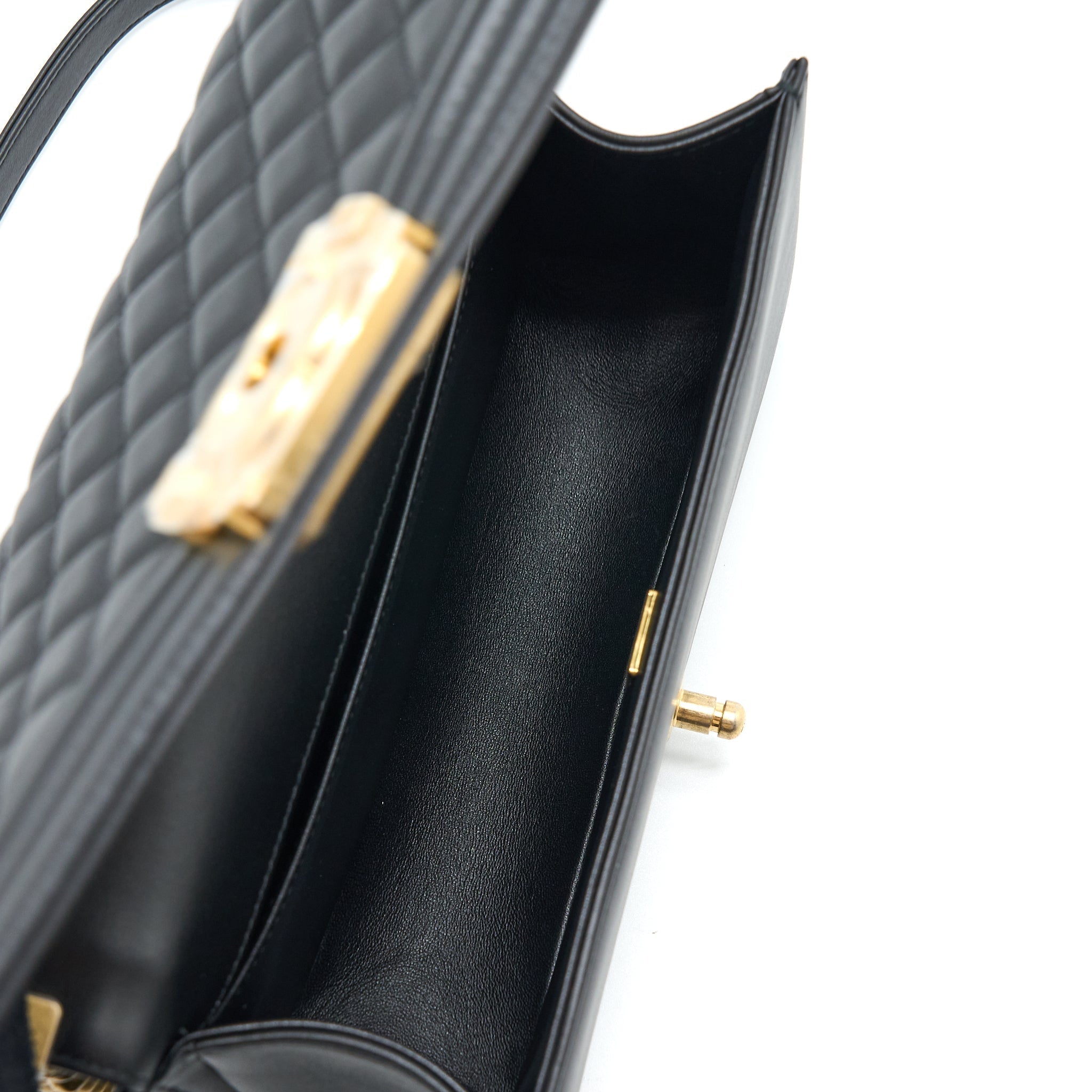 chanel-medium-boy-bag-calfskin-black-ghw-1