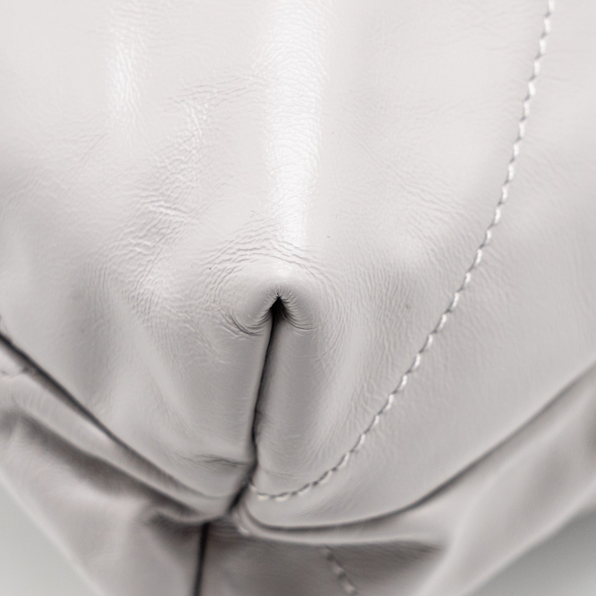 chanel-medium-22-bag-shiny-calfskin-grey-shw-microchip-copy