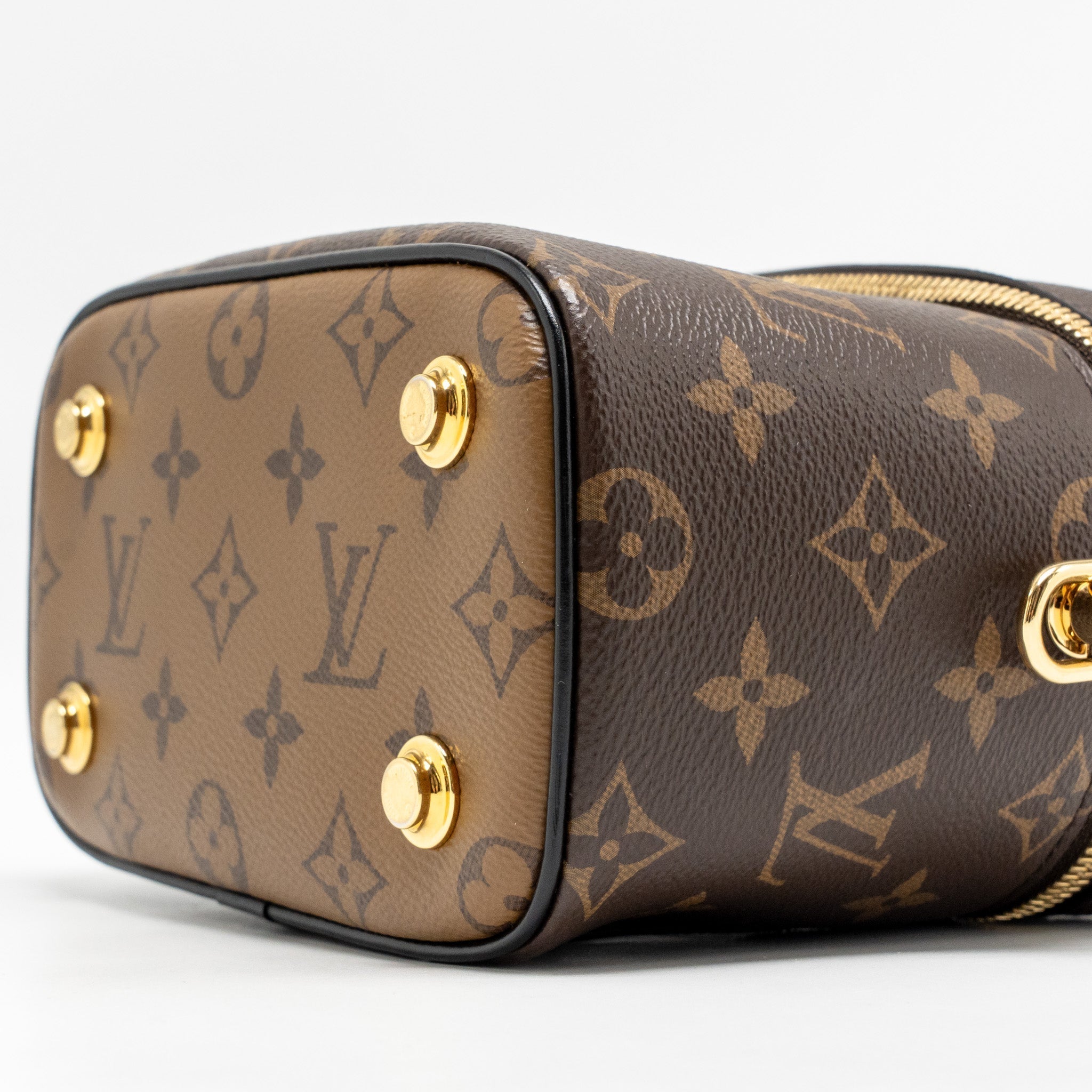 louis-vuitton-vanity-pm-monogram-canvas-ghw-3
