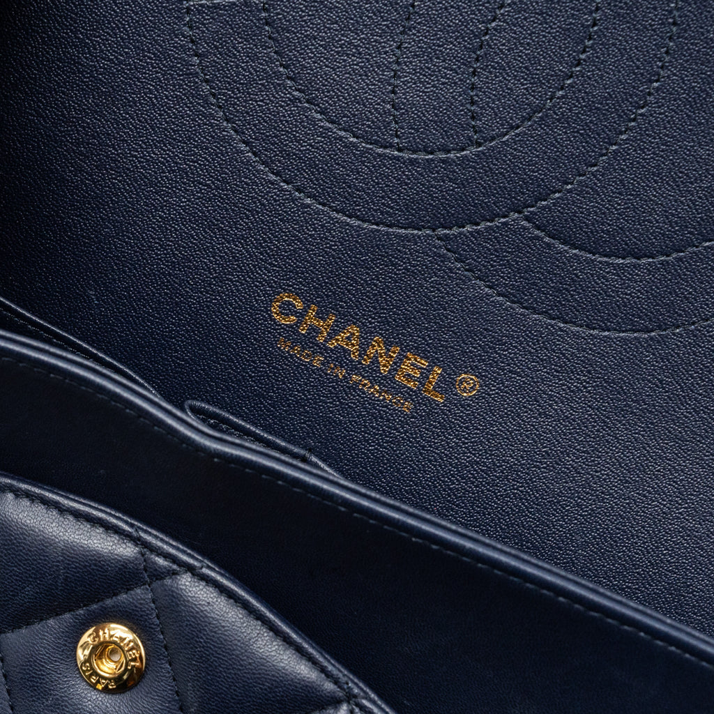 chanel-jumbo-classic-double-flap-lambskin-navy-ghw