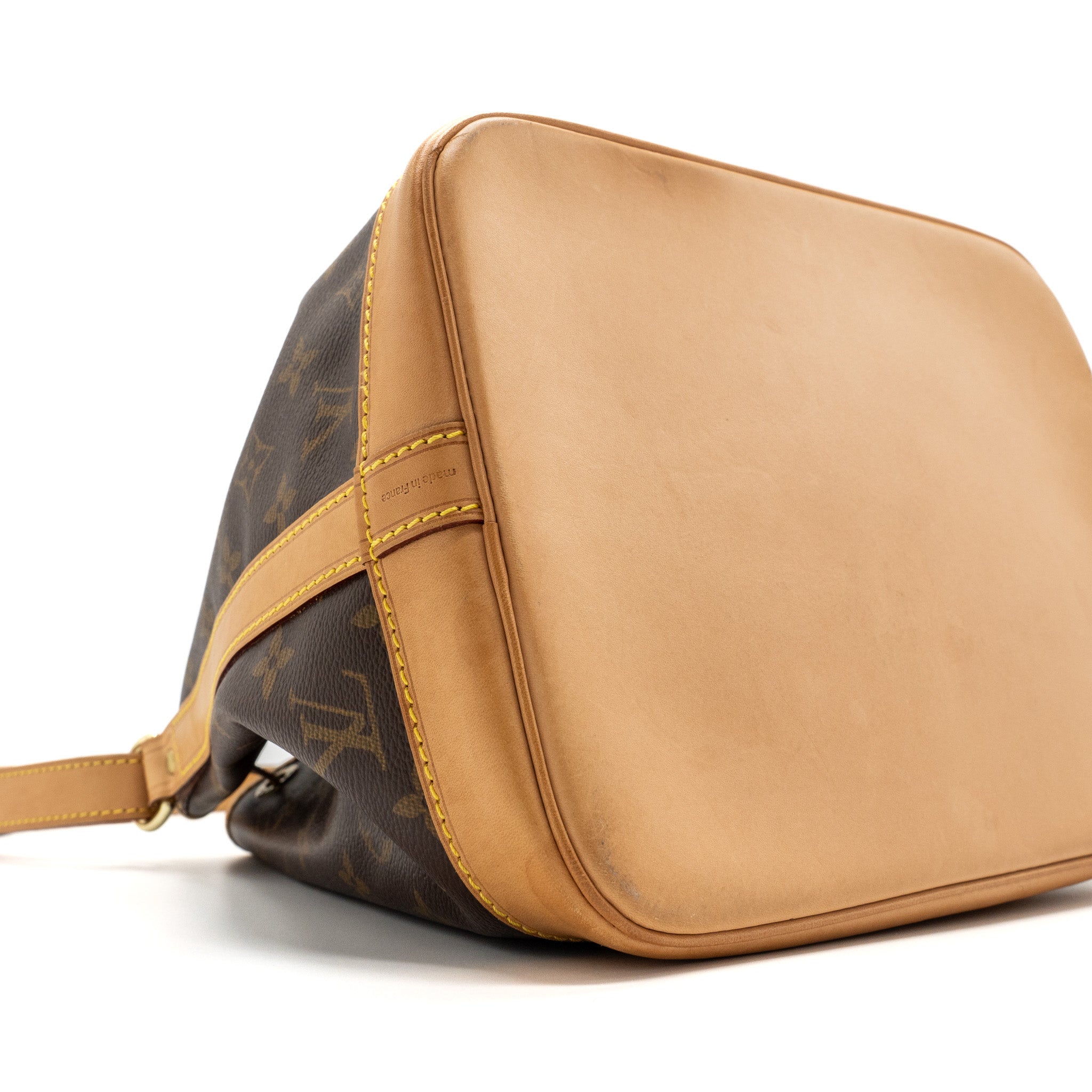 louis-vuitton-petit-noe-monogram-canvas-ghw-3