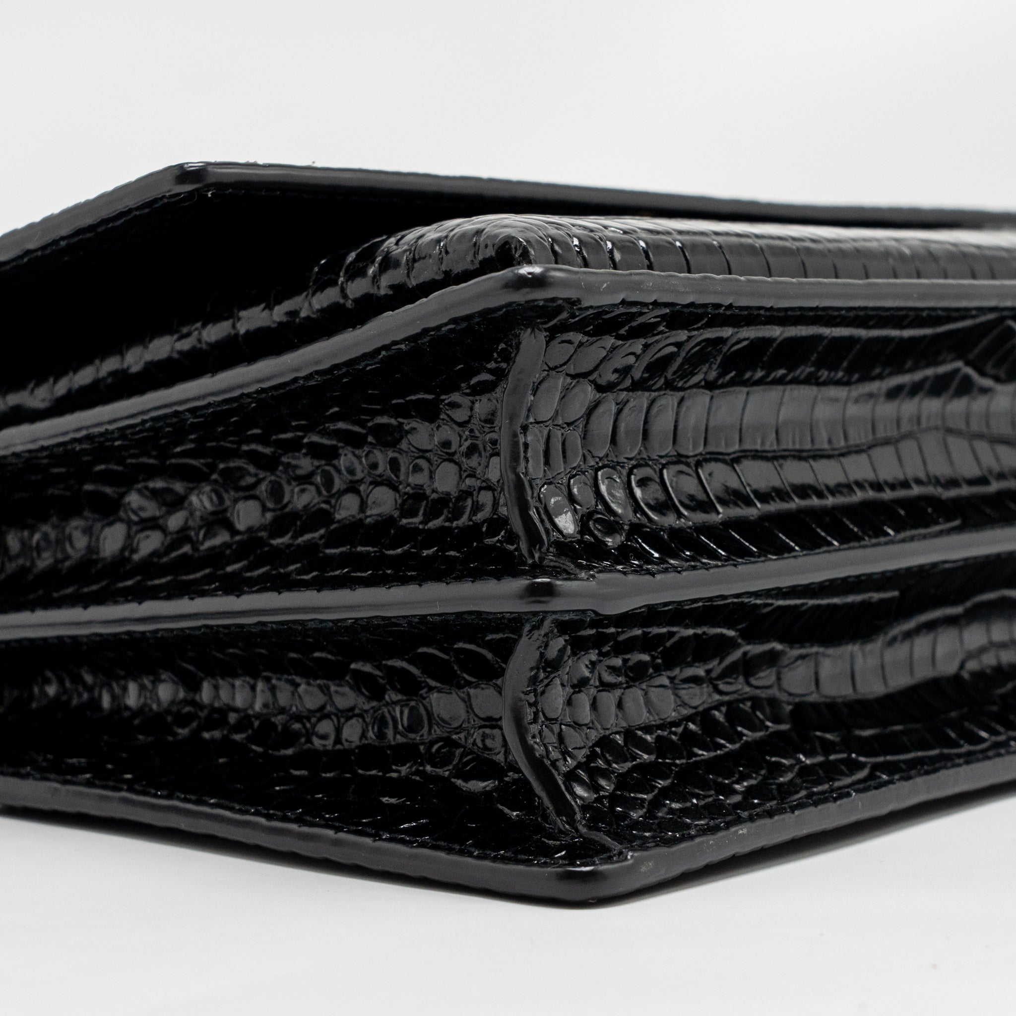 saint-laurent-ysl-sunset-medium-crocodile-embossed-calfskin-black-ghw