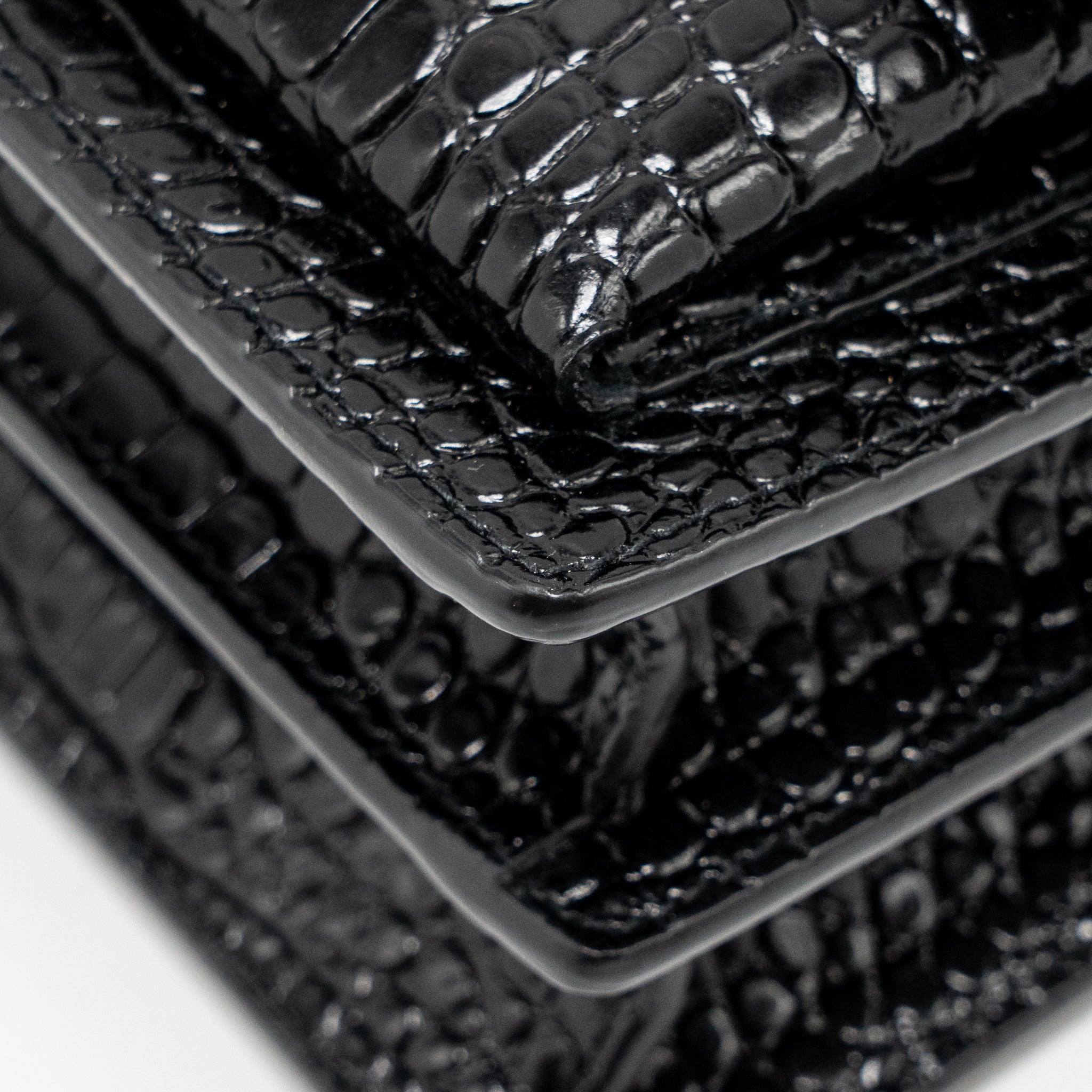 saint-laurent-ysl-sunset-medium-crocodile-embossed-calfskin-black-ghw