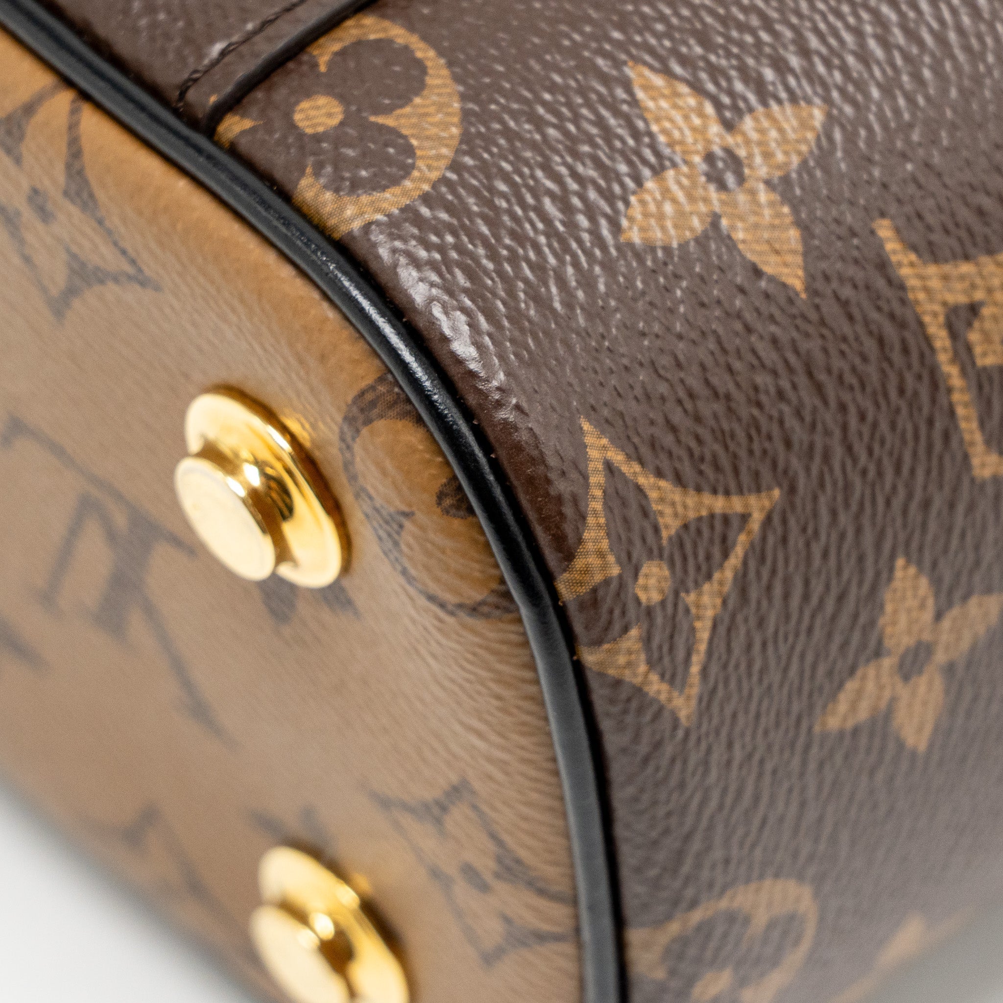 louis-vuitton-vanity-pm-monogram-canvas-ghw-3