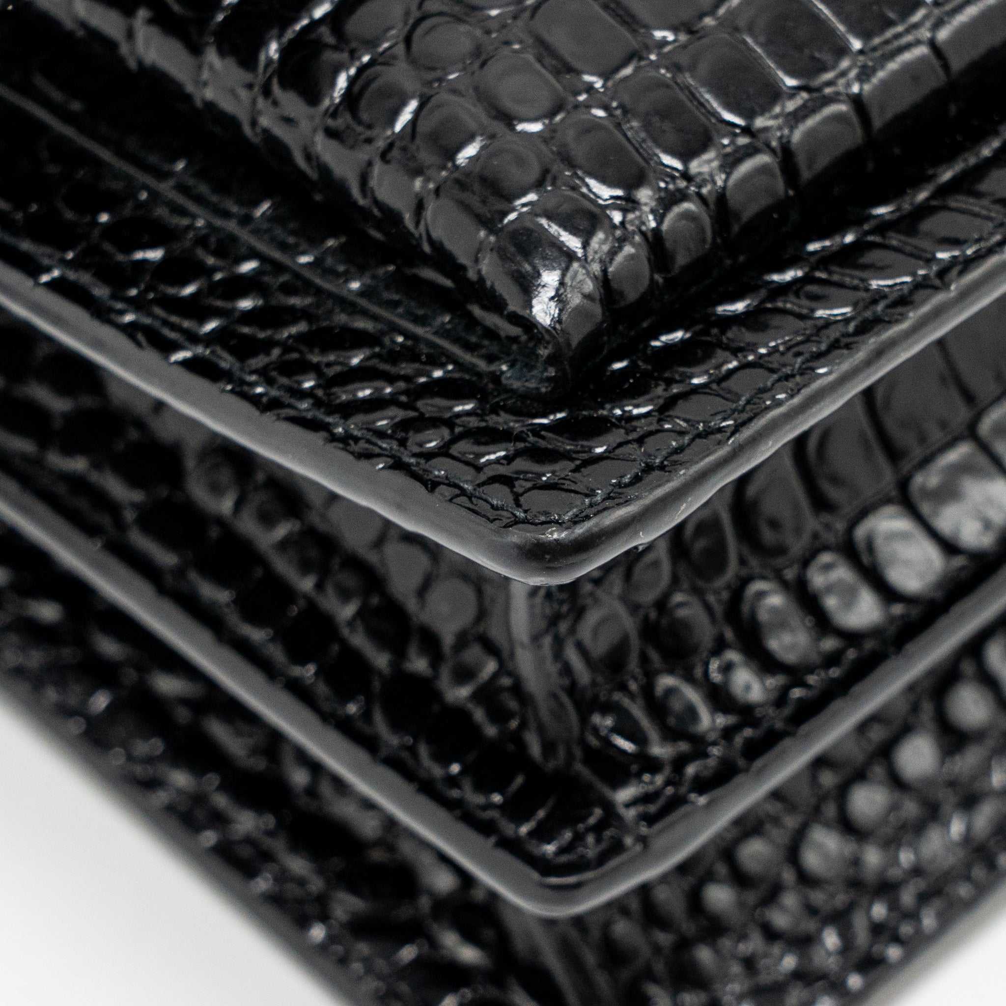 saint-laurent-ysl-sunset-medium-crocodile-embossed-calfskin-black-ghw