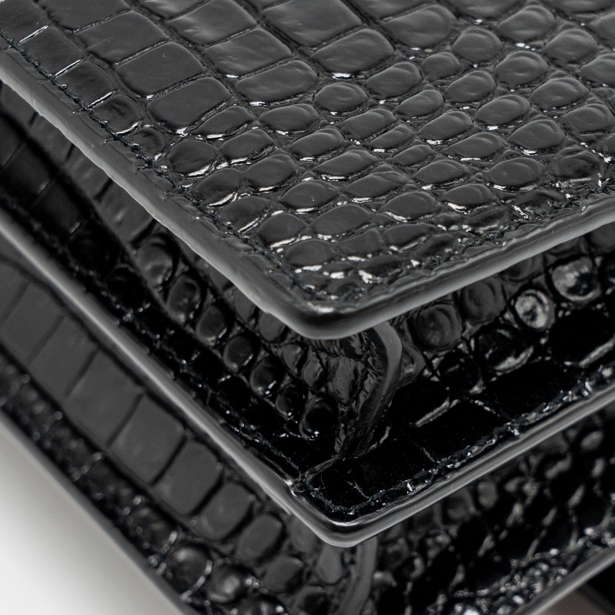 saint-laurent-ysl-sunset-medium-crocodile-embossed-calfskin-black-ghw