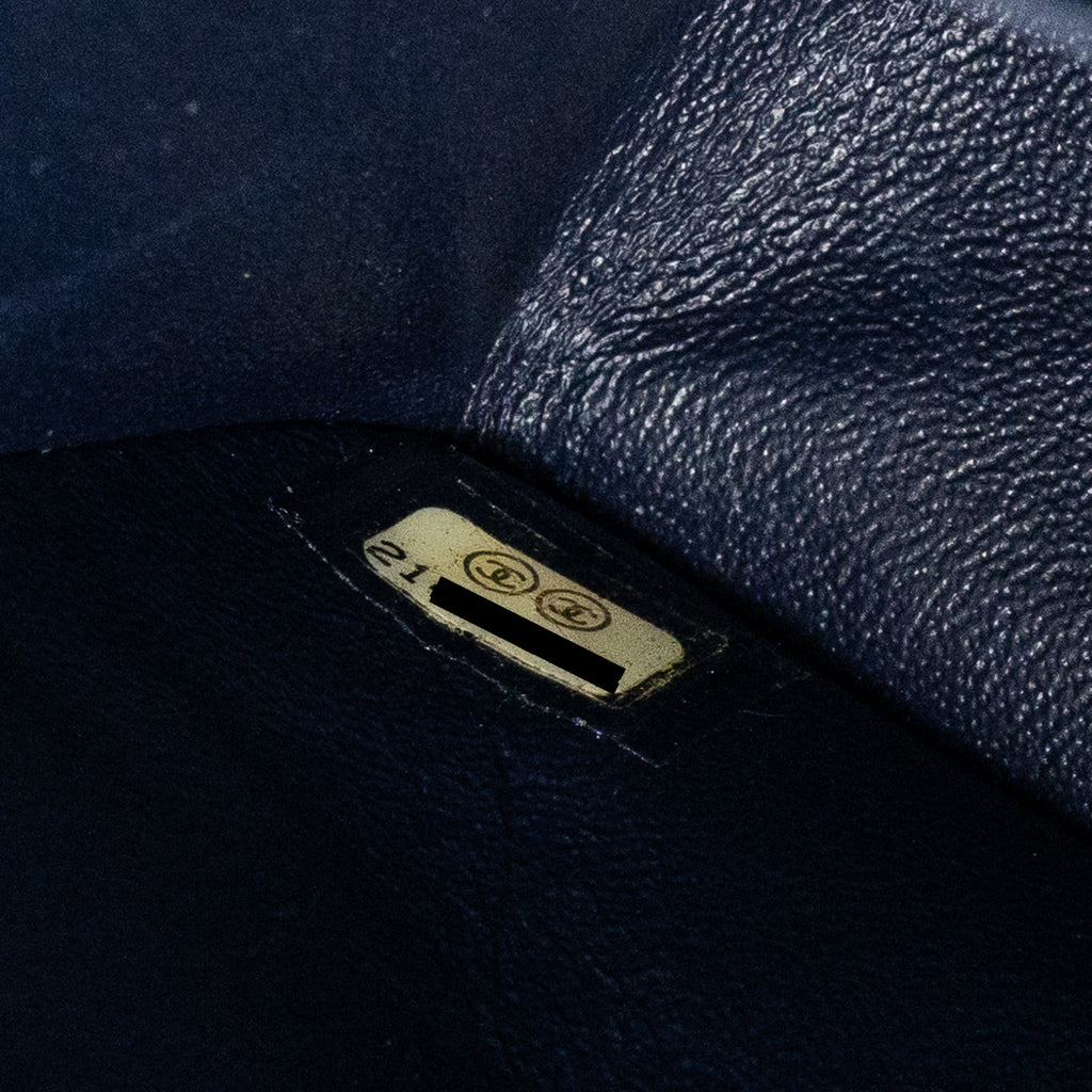chanel-jumbo-classic-double-flap-lambskin-navy-ghw
