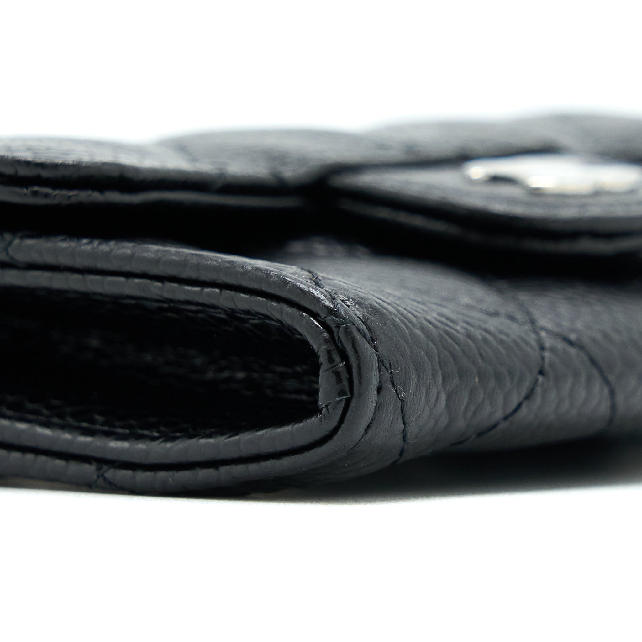 chanel-classic-flap-card-holder-caviar-black-shw-2