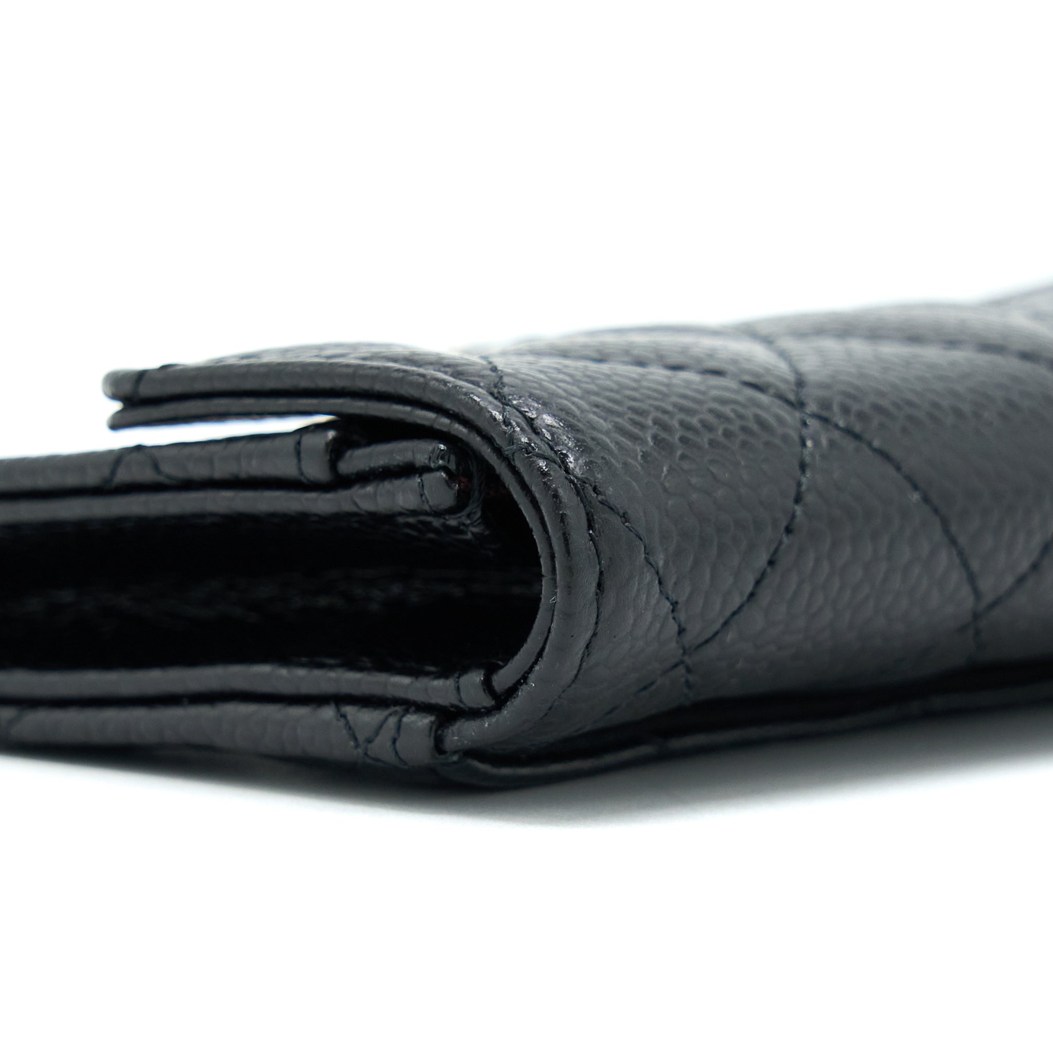 chanel-classic-flap-card-holder-caviar-black-shw-2