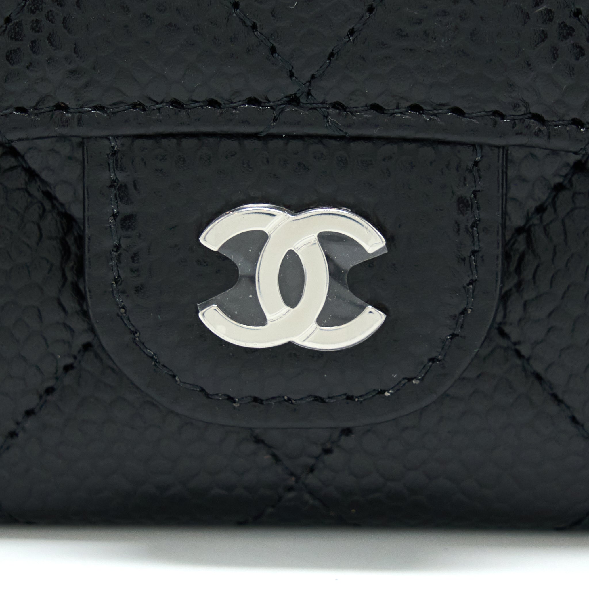 chanel-classic-flap-card-holder-caviar-black-shw-2