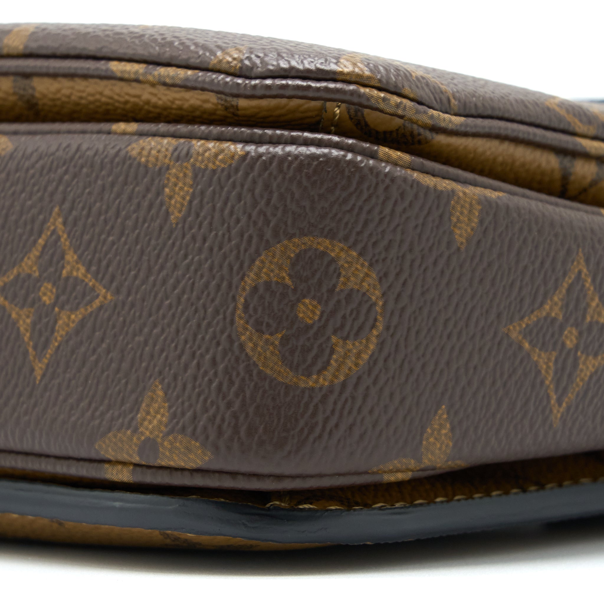 louis-vuitton-pochette-metis-monogram-reverse-canvas-ghw-4