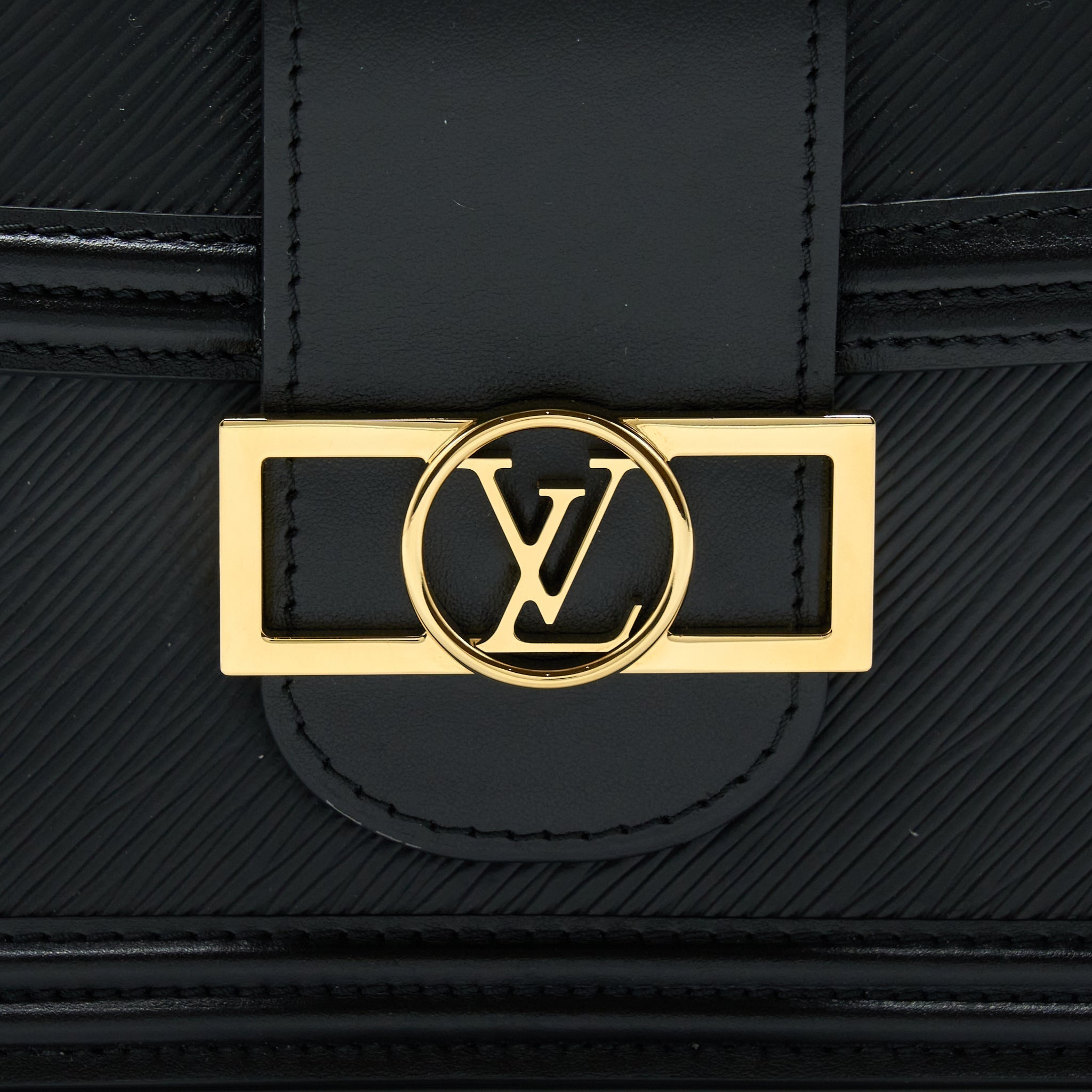 louis-vuitton-dauphine-mm-epi-black-ghw