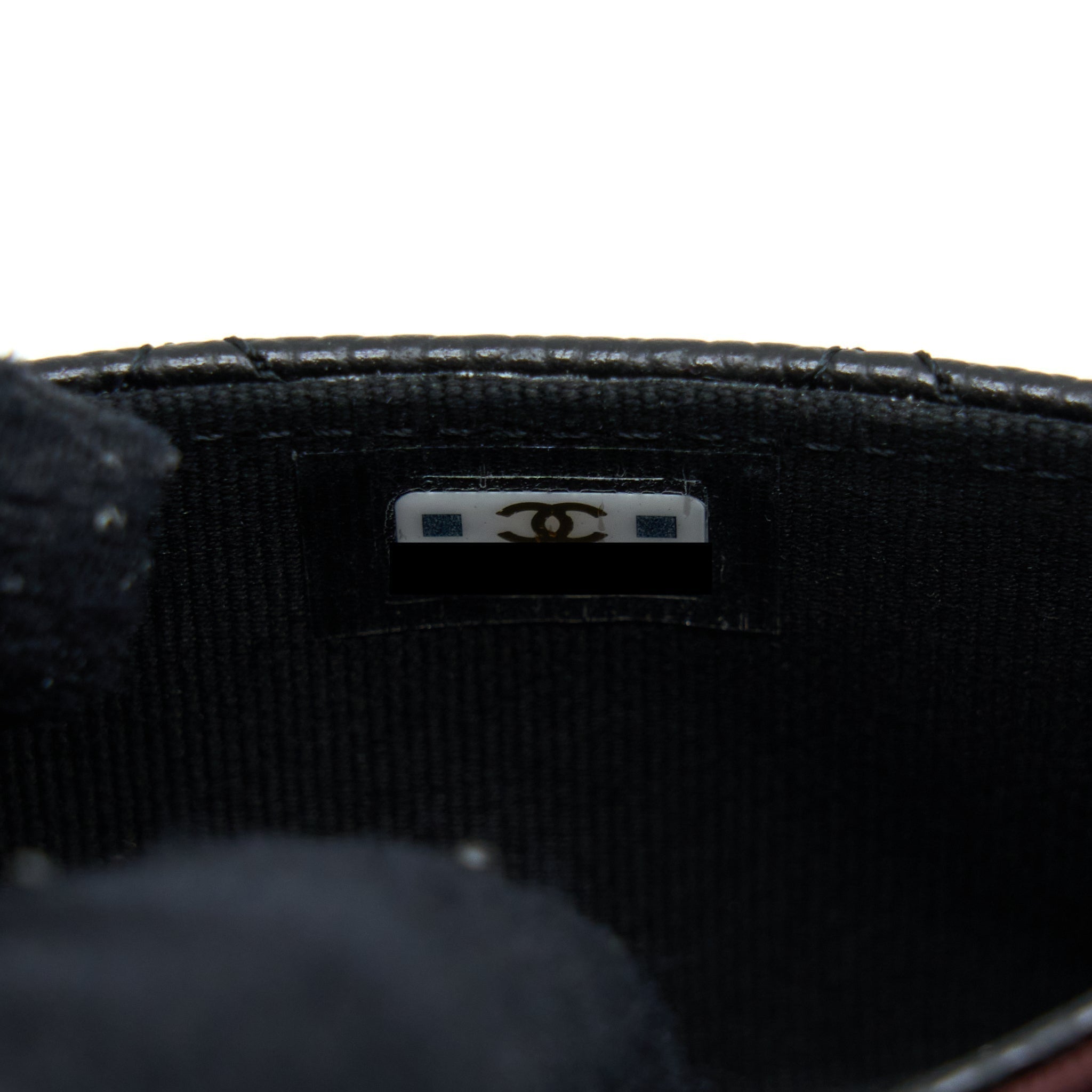 chanel-classic-flap-card-holder-caviar-black-shw-2