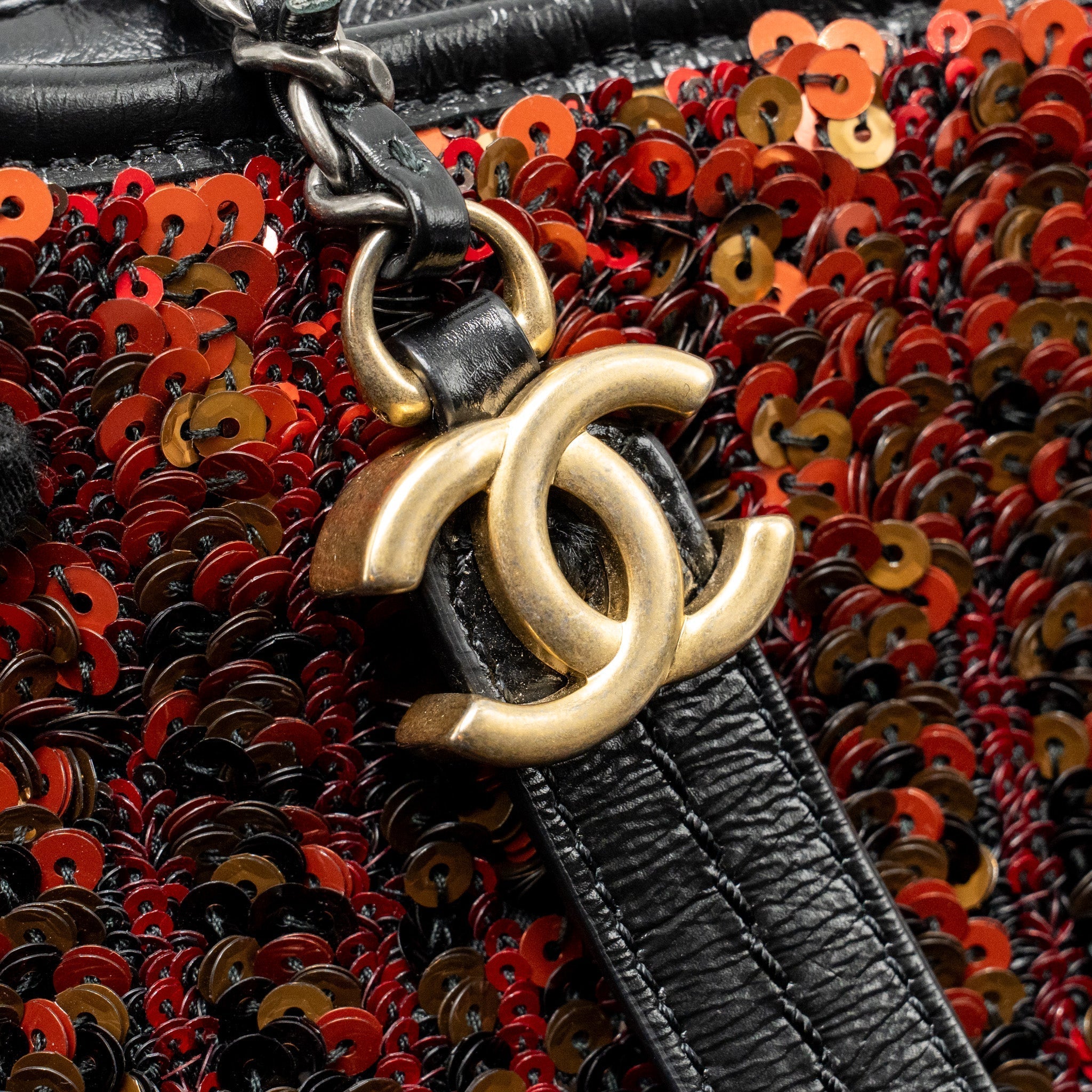 chanel-red