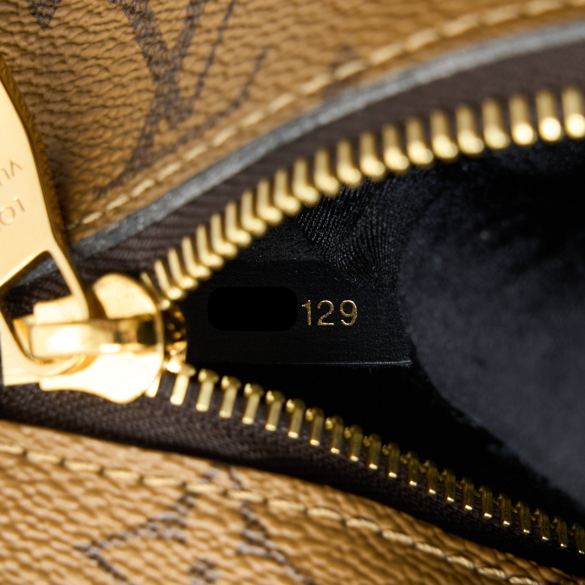 louis-vuitton-pochette-metis-monogram-reverse-canvas-ghw-4